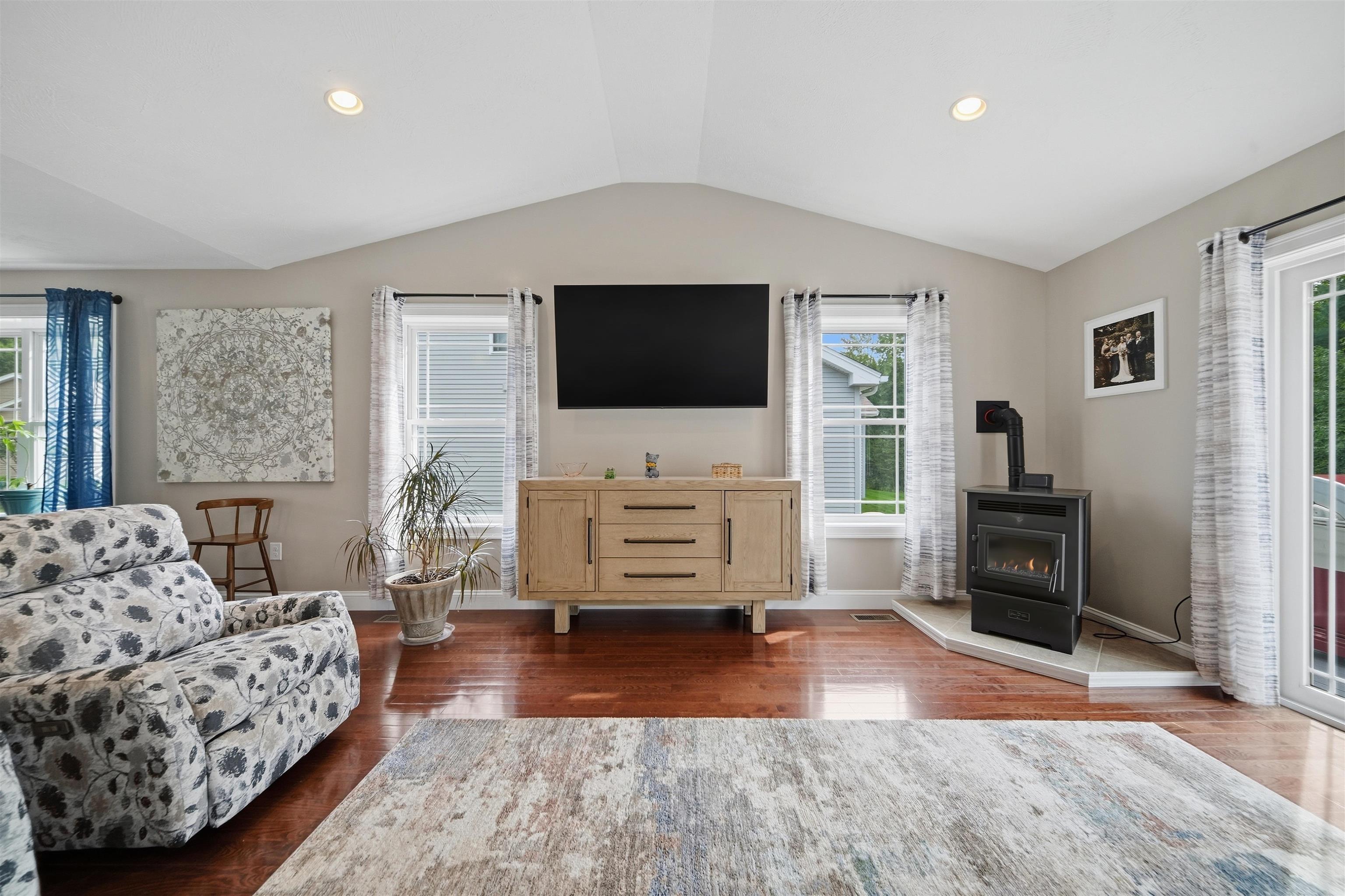 30 Sagewood Drive Property Photo 19