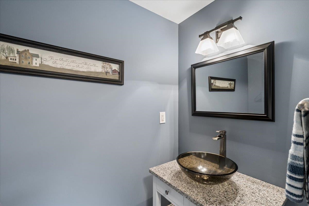 12 Jorgenson Lane Property Photo 28