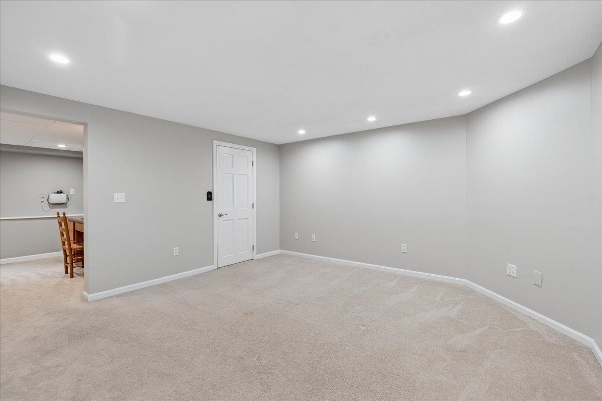 12 Jorgenson Lane Property Photo 49
