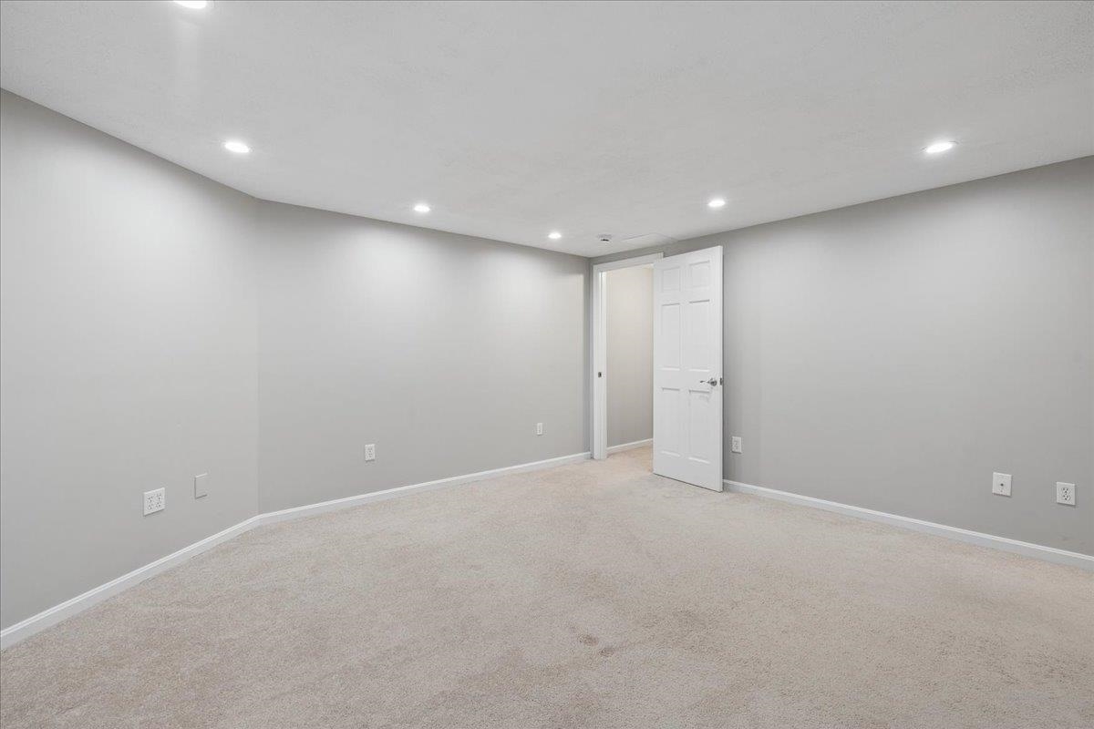 12 Jorgenson Lane Property Photo 50