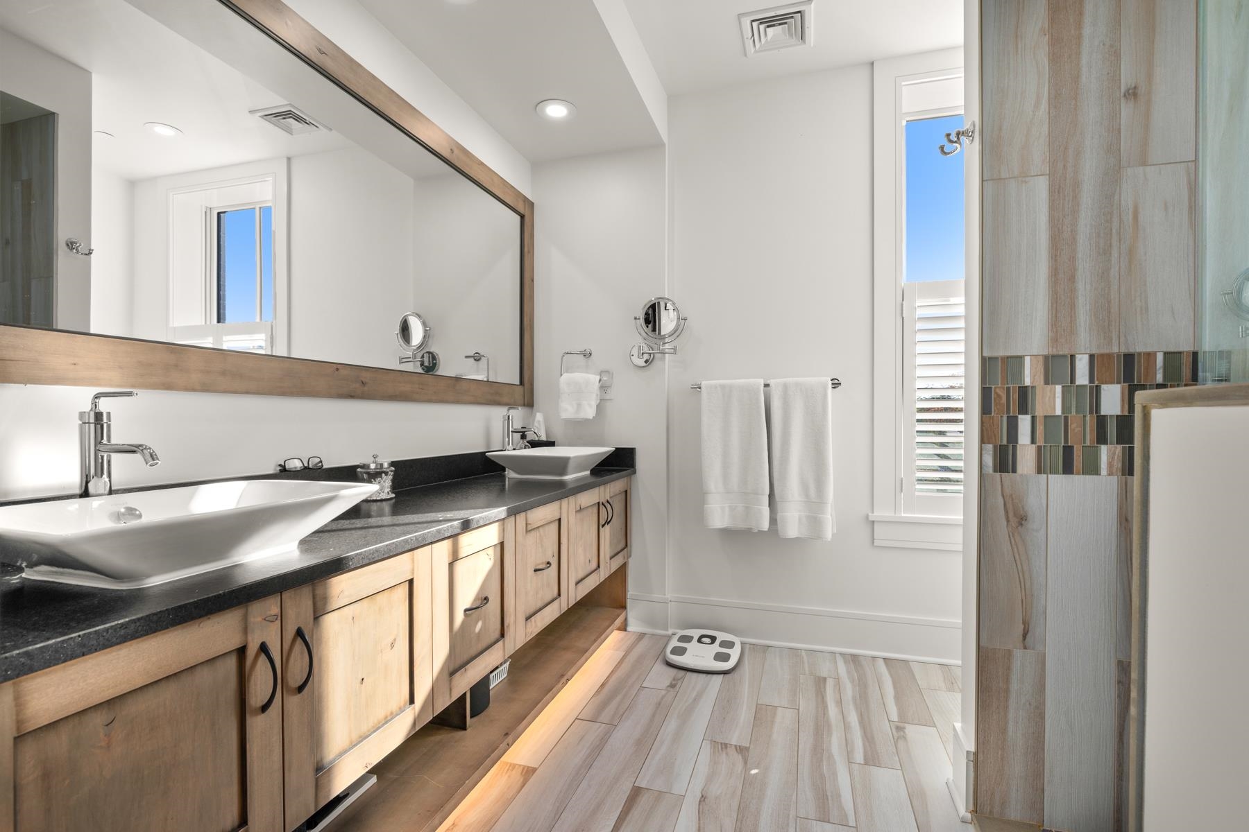 233 Vaughan Street Property Photo 48