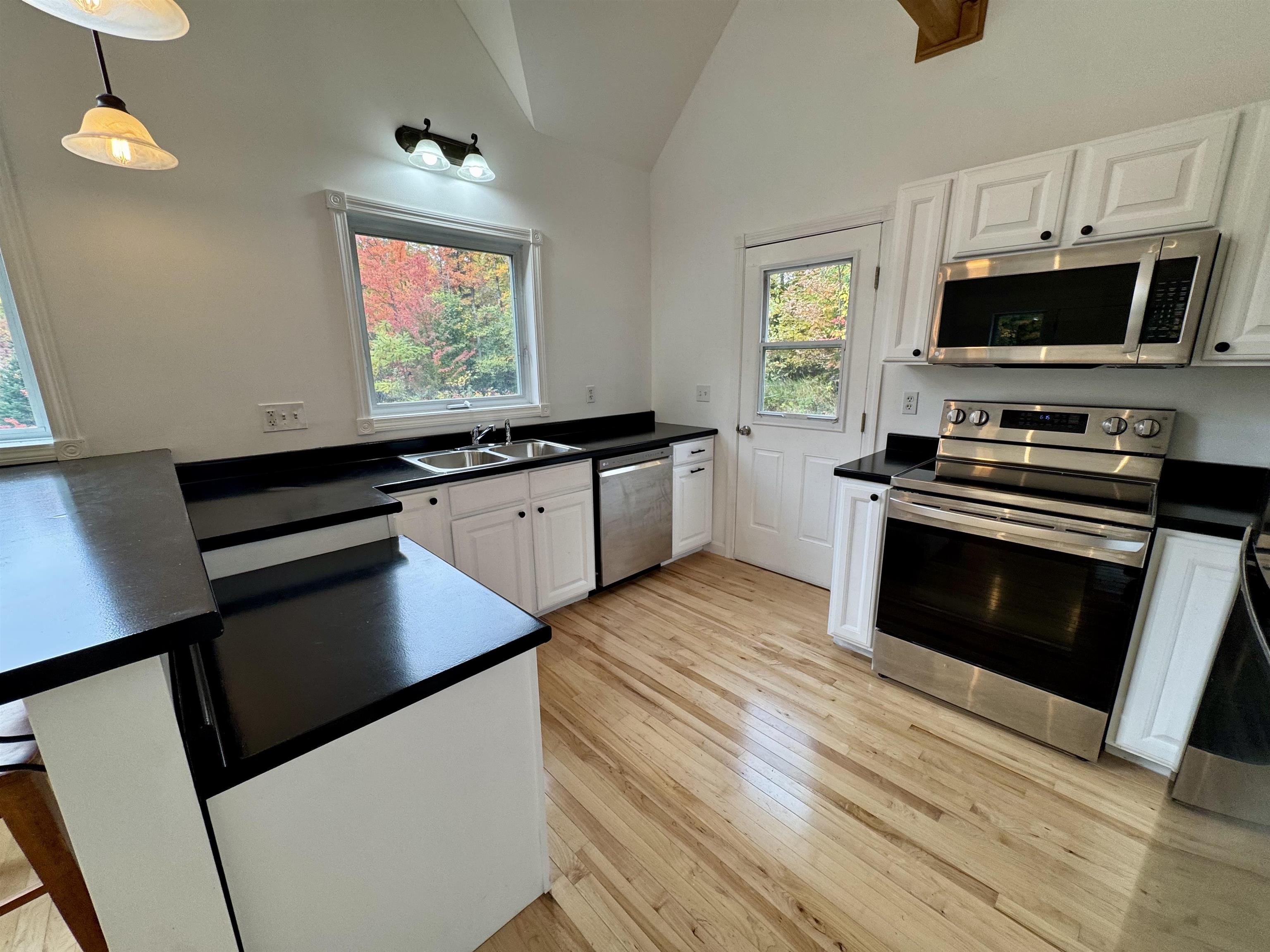 1634 Flint Road Property Photo 6
