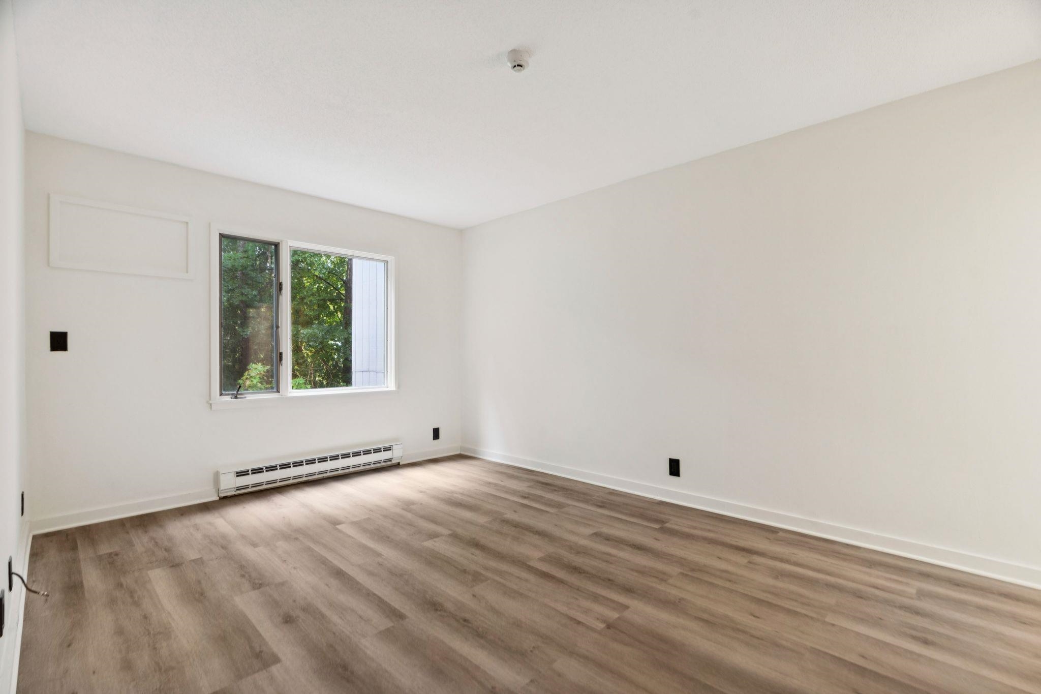 310 Brook Hollow Property Photo 9