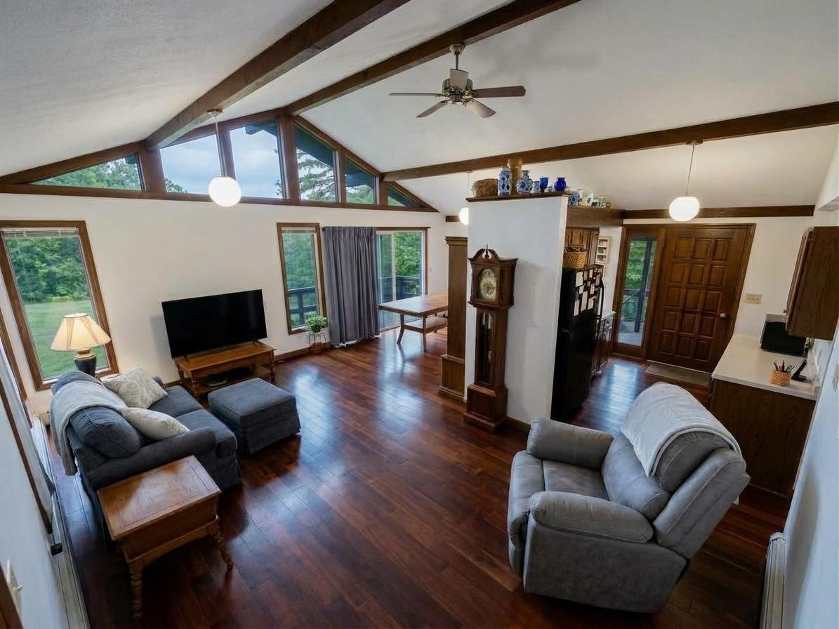 1876 Blackmer Boulevard Property Photo 7