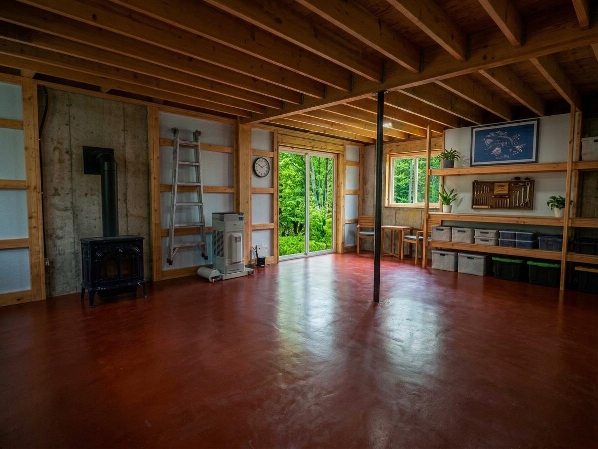 1876 Blackmer Boulevard Property Photo 14