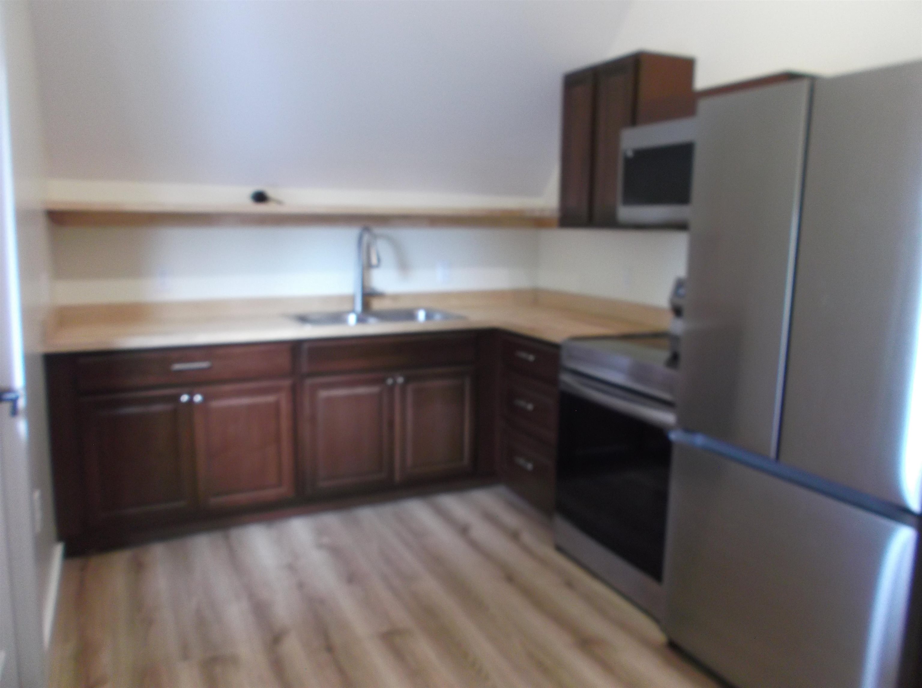 104 Maple Park Property Photo 3