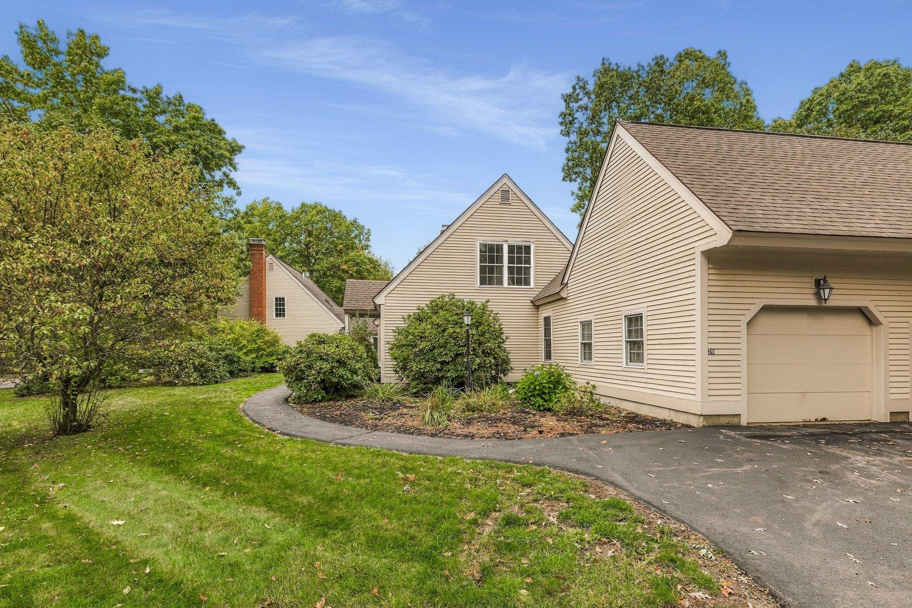 26 Stratham Green Property Photo 2
