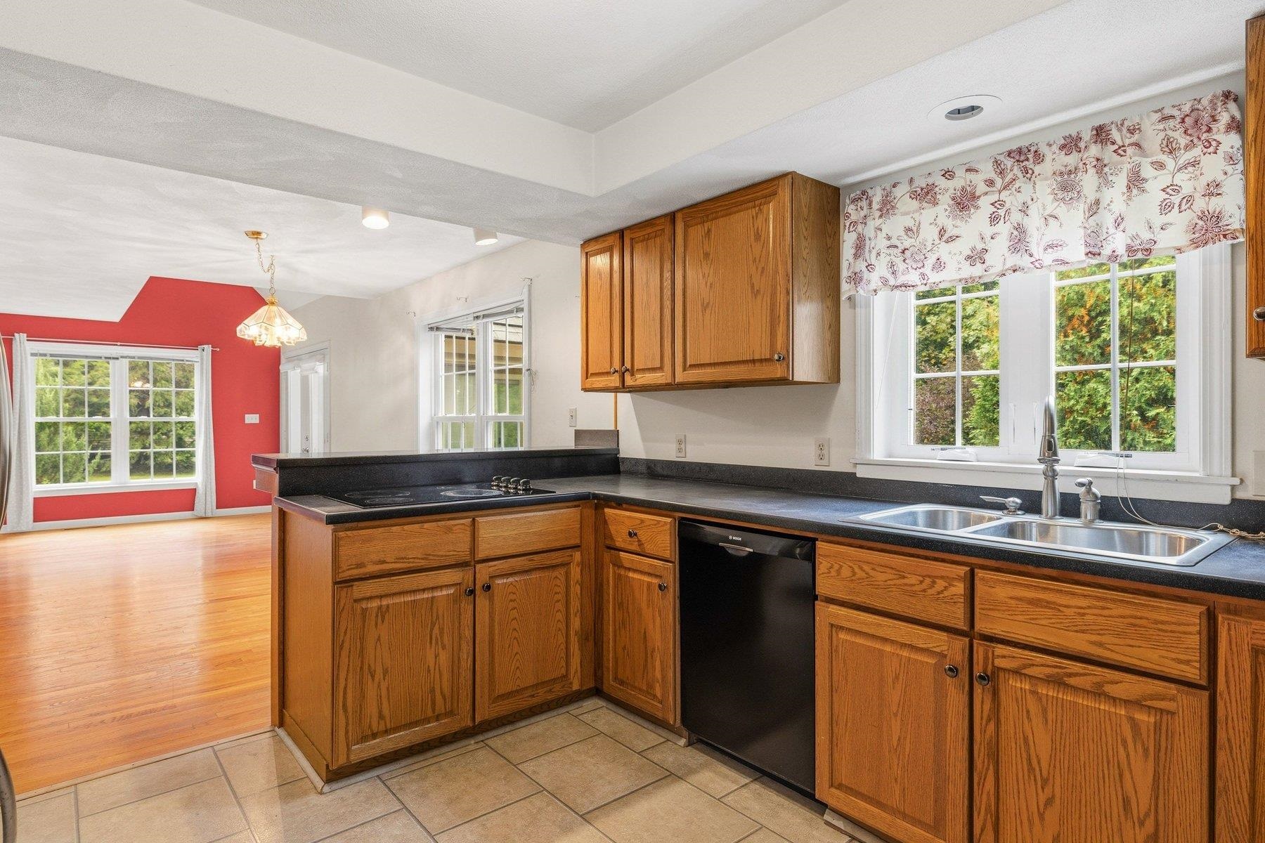 26 Stratham Green Property Photo 14