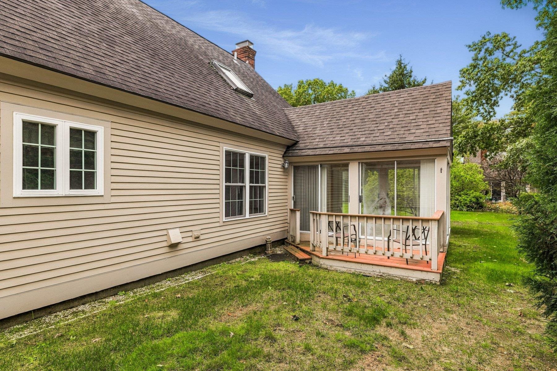 26 Stratham Green Property Photo 40