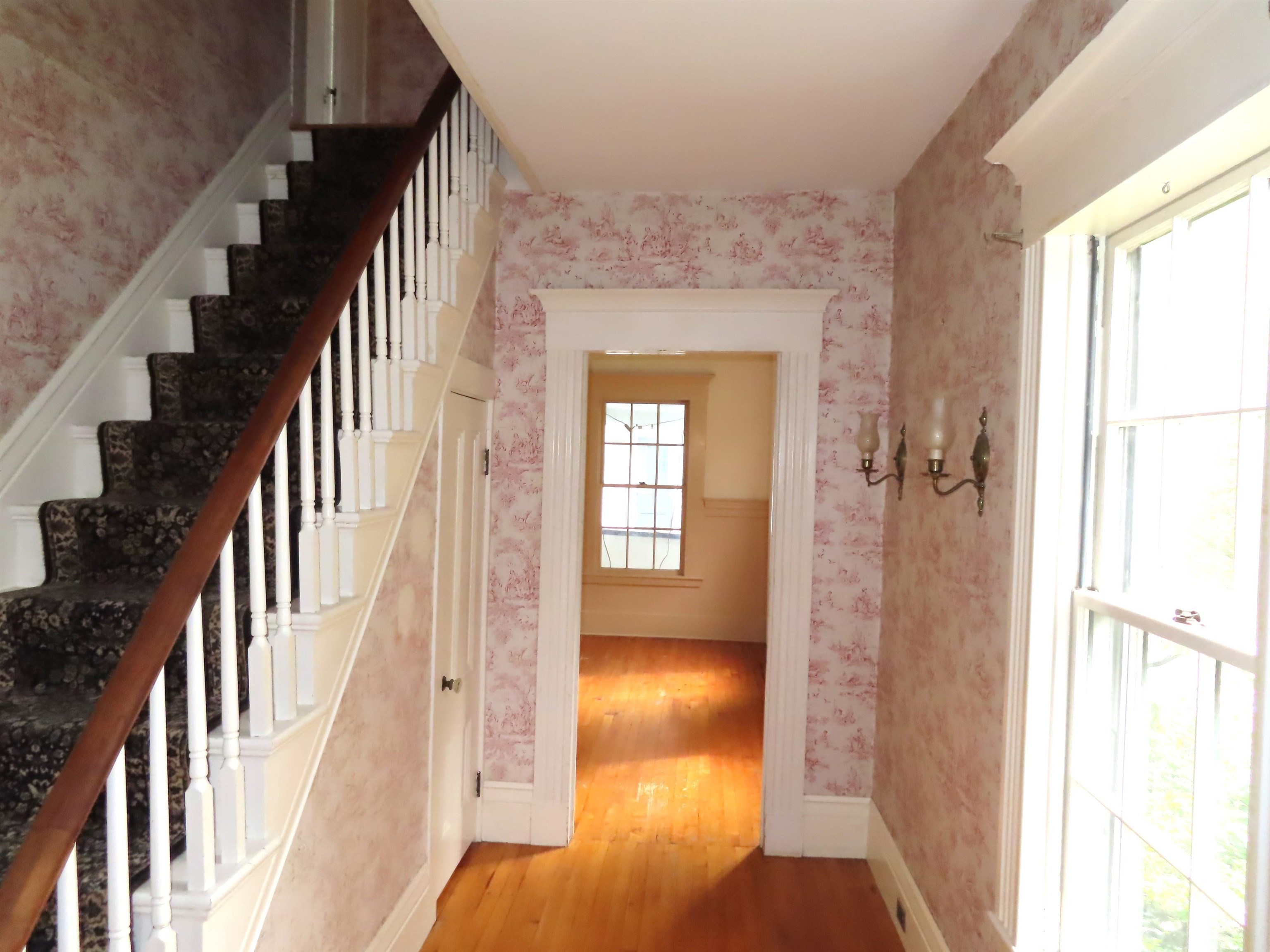 46 South Lincoln Street Property Photo 6