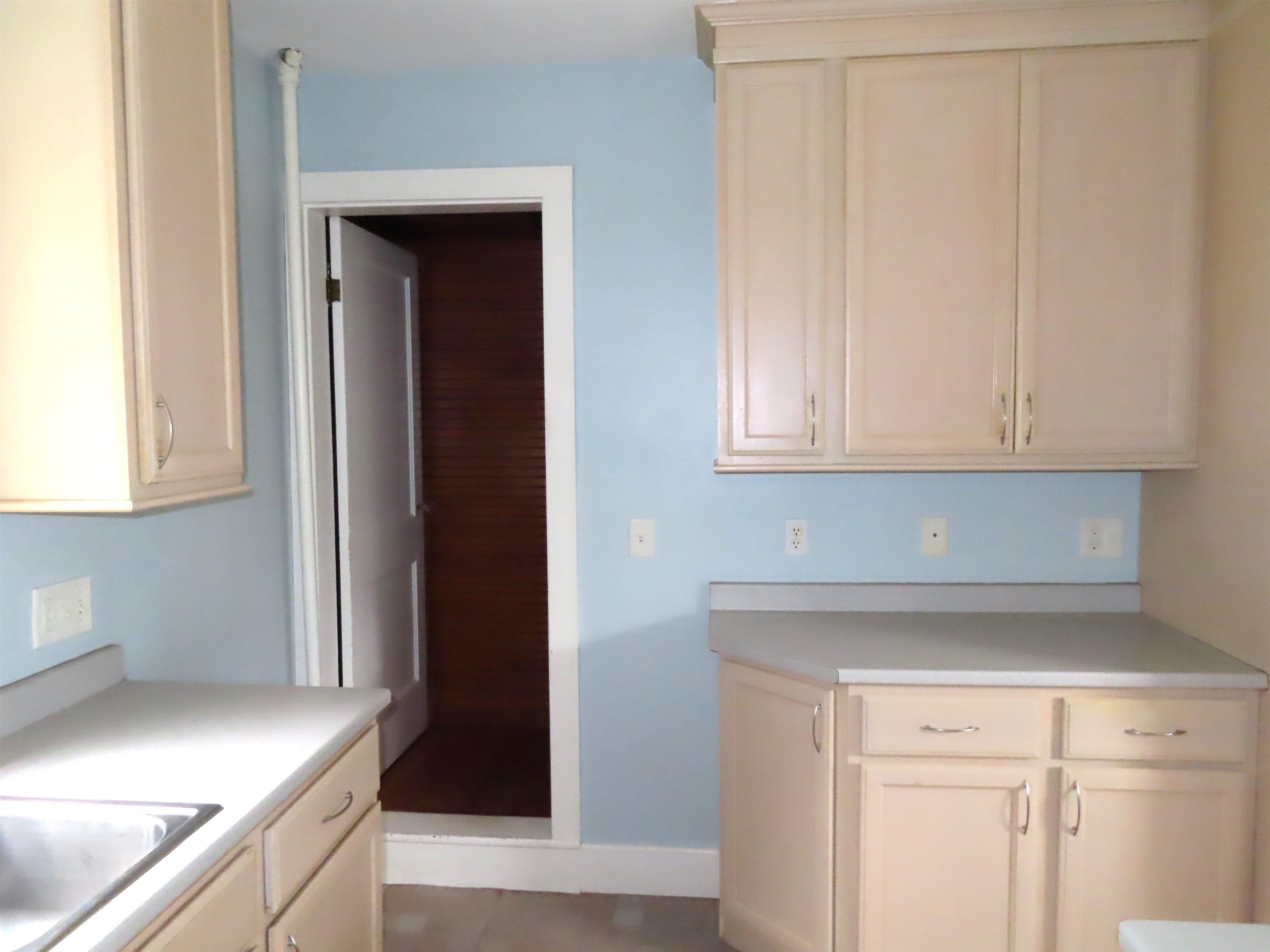 46 South Lincoln Street Property Photo 18