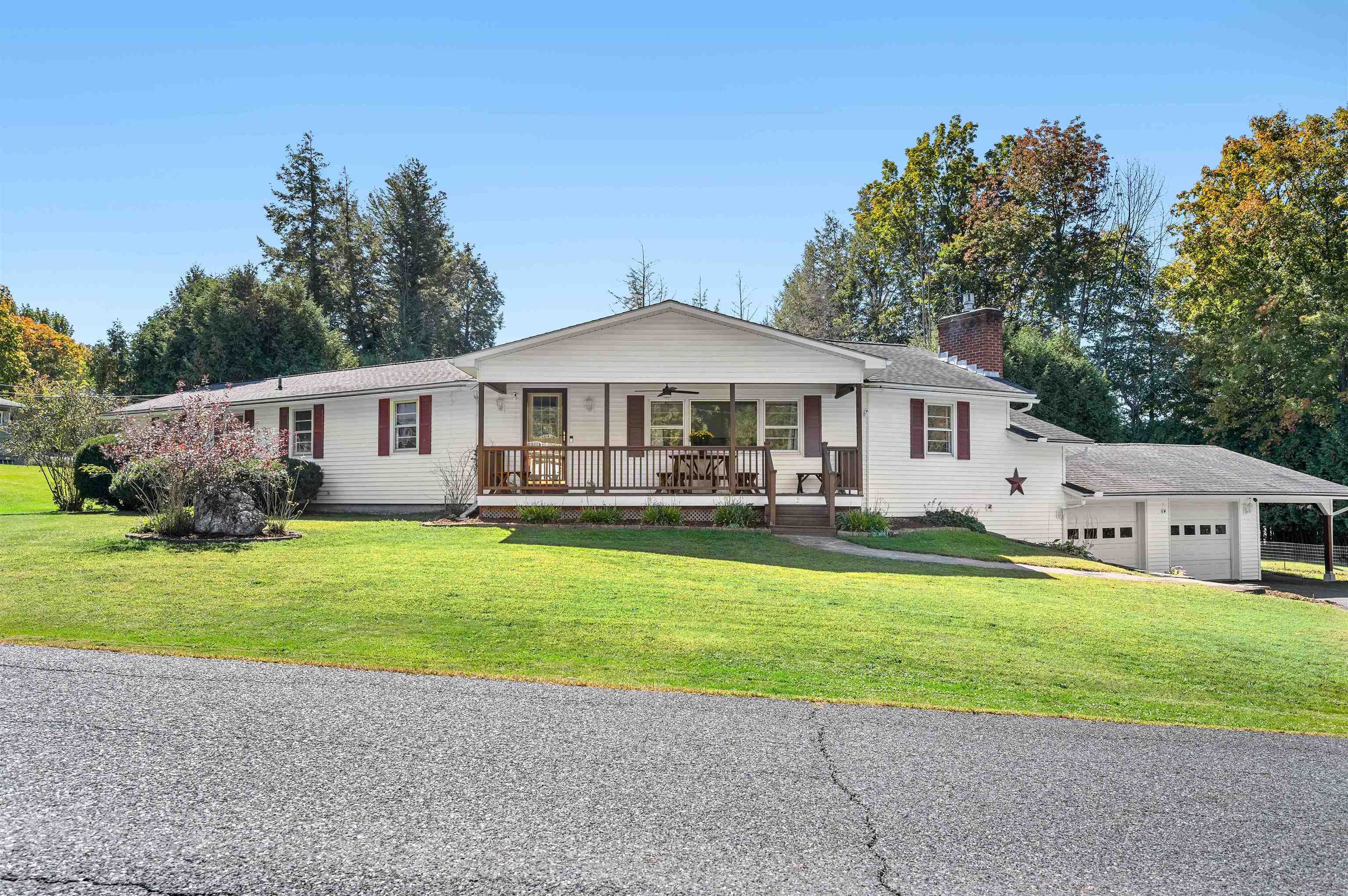 15 Oak Drive Property Photo 3