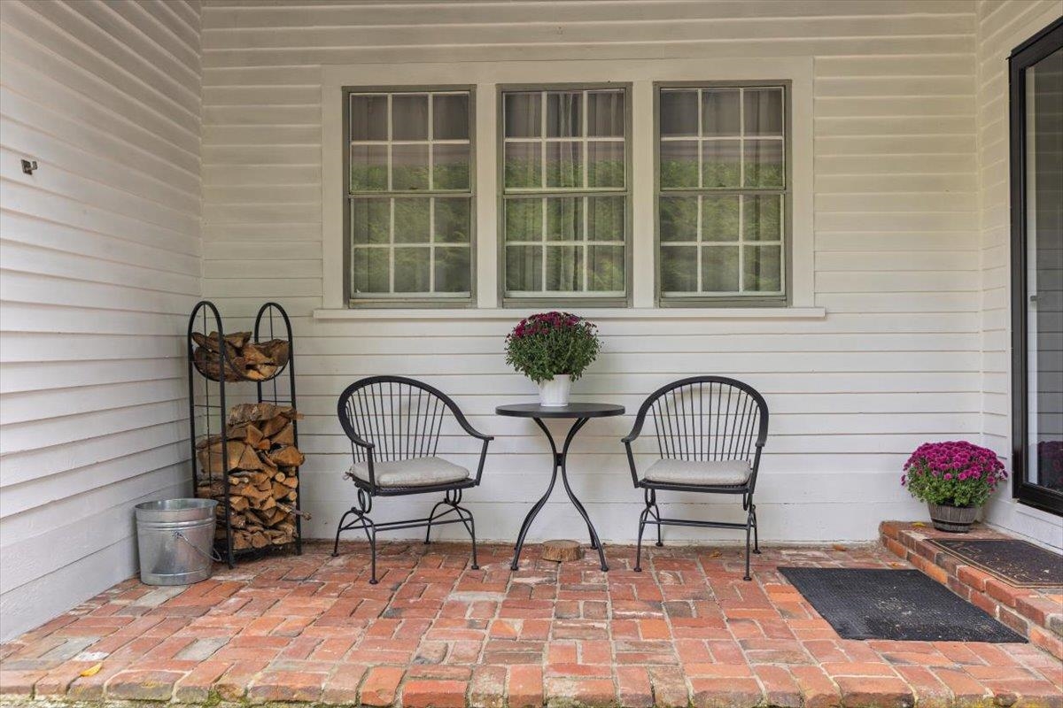13 Old Stagecoach Road Property Photo 8