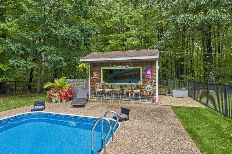 14 Natures Way Property Photo 40