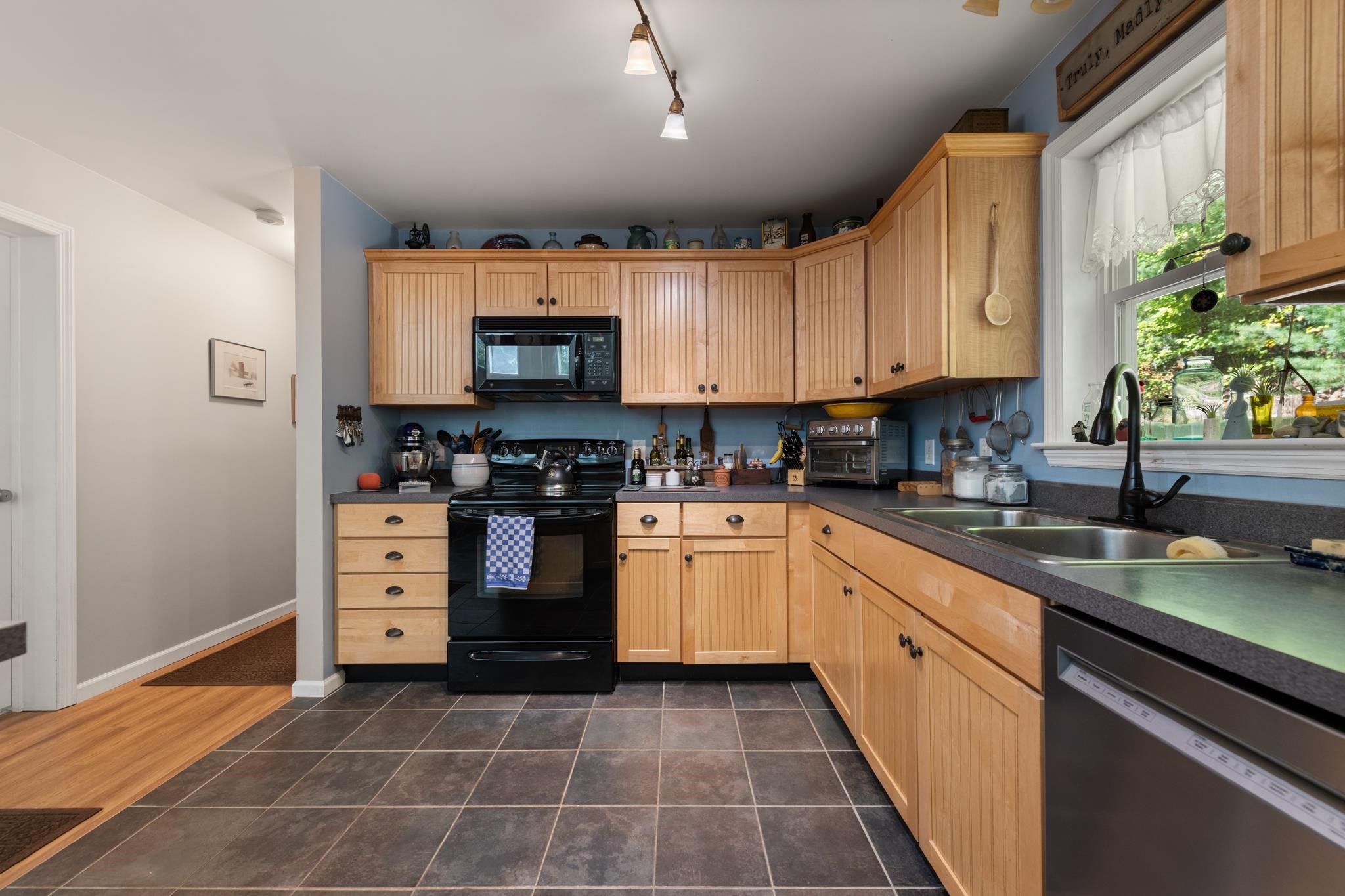 66 Tobey Road Property Photo 18