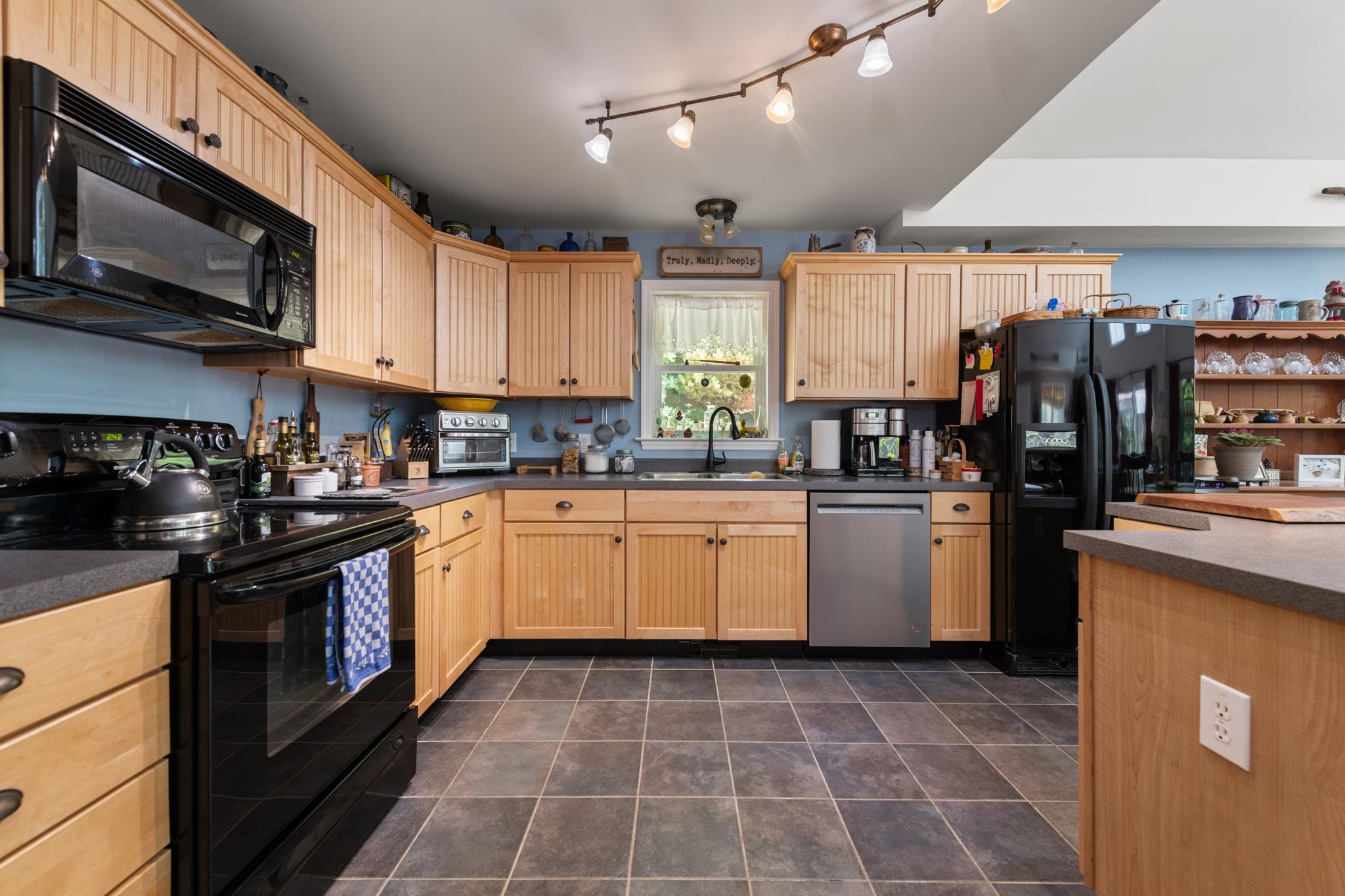 66 Tobey Road Property Photo 19