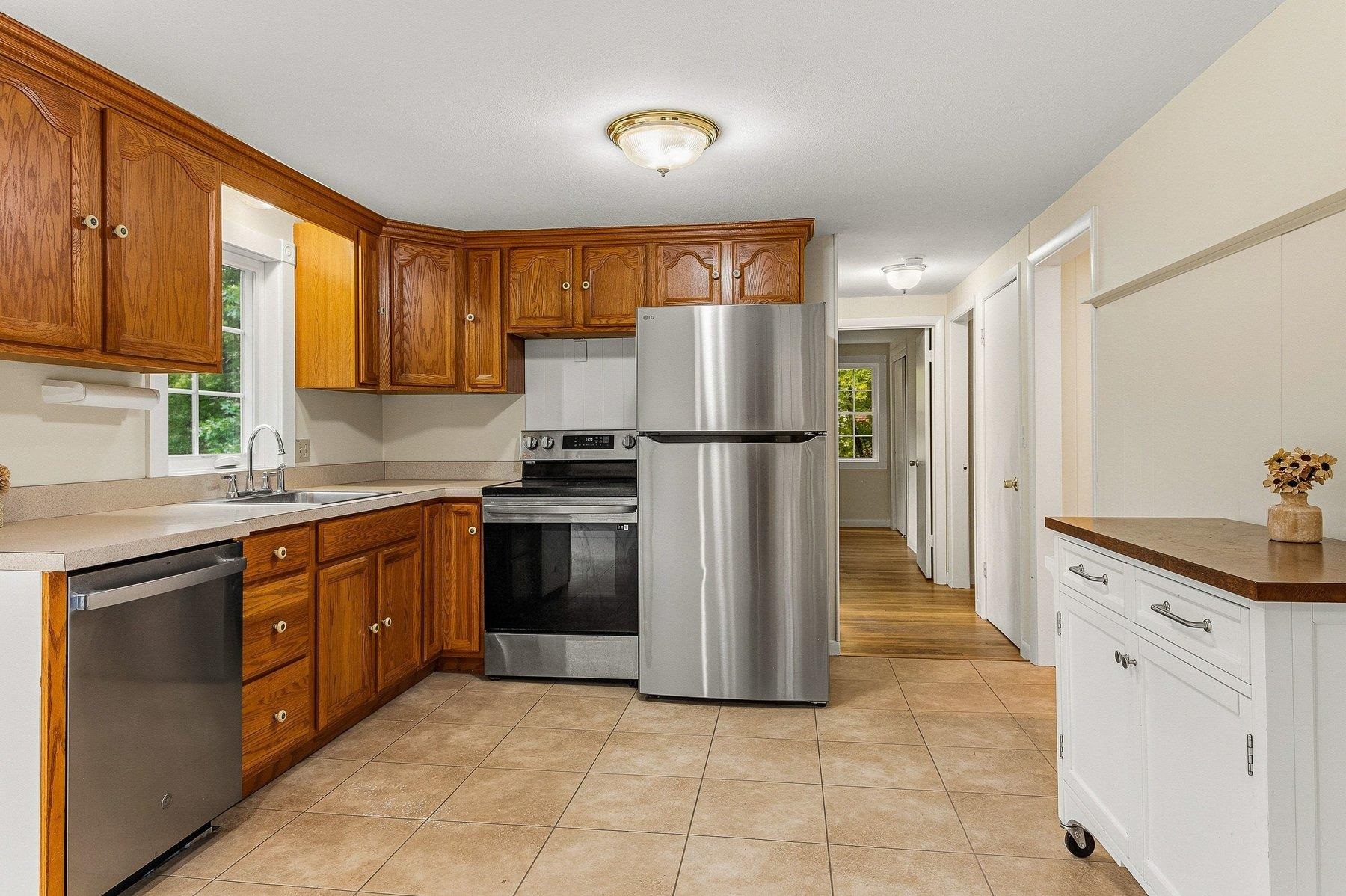 247 East Road Property Photo 2
