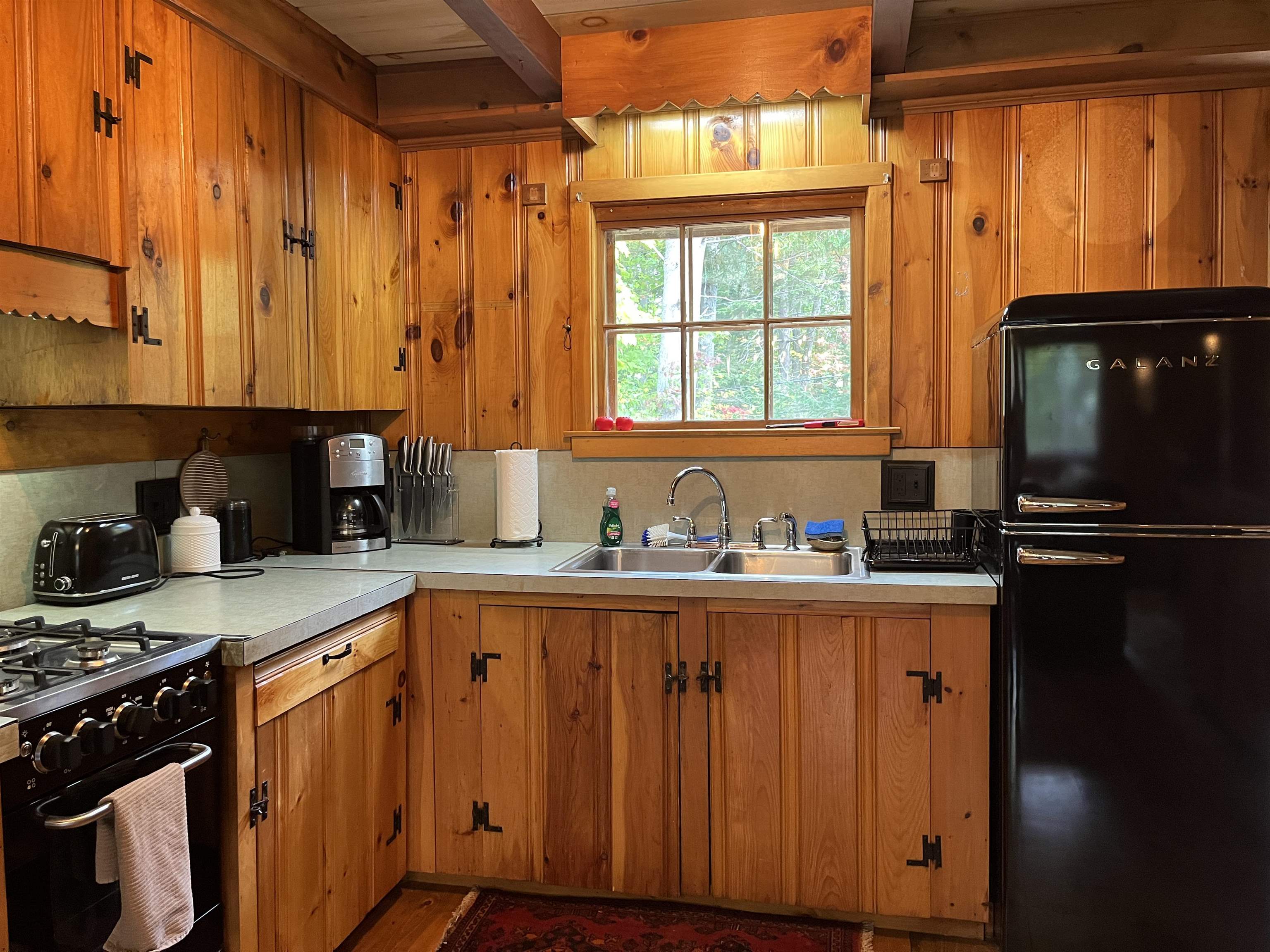 28 Canedy Road Property Photo 9