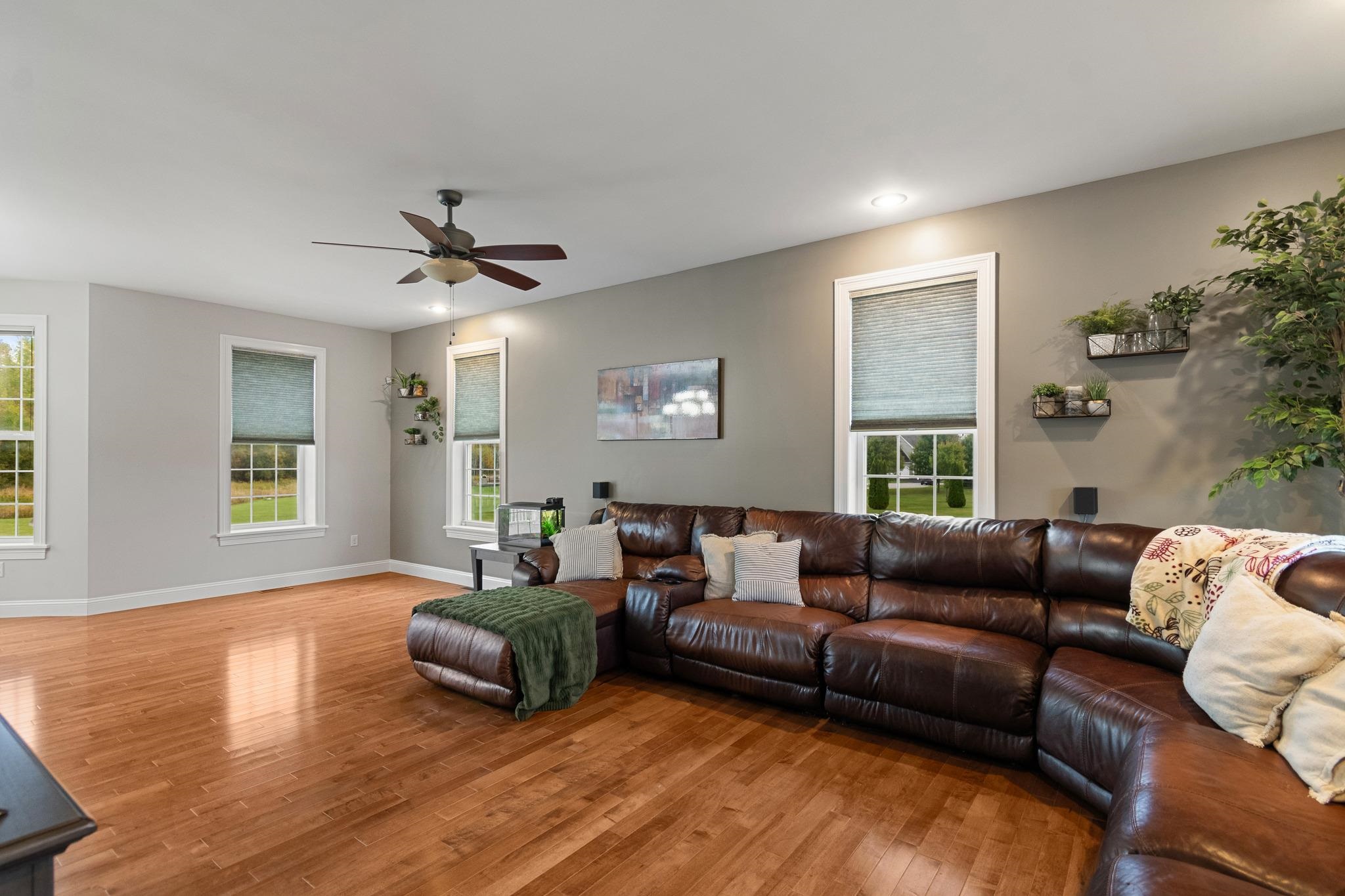 8 Meadow View Drive Property Photo 18