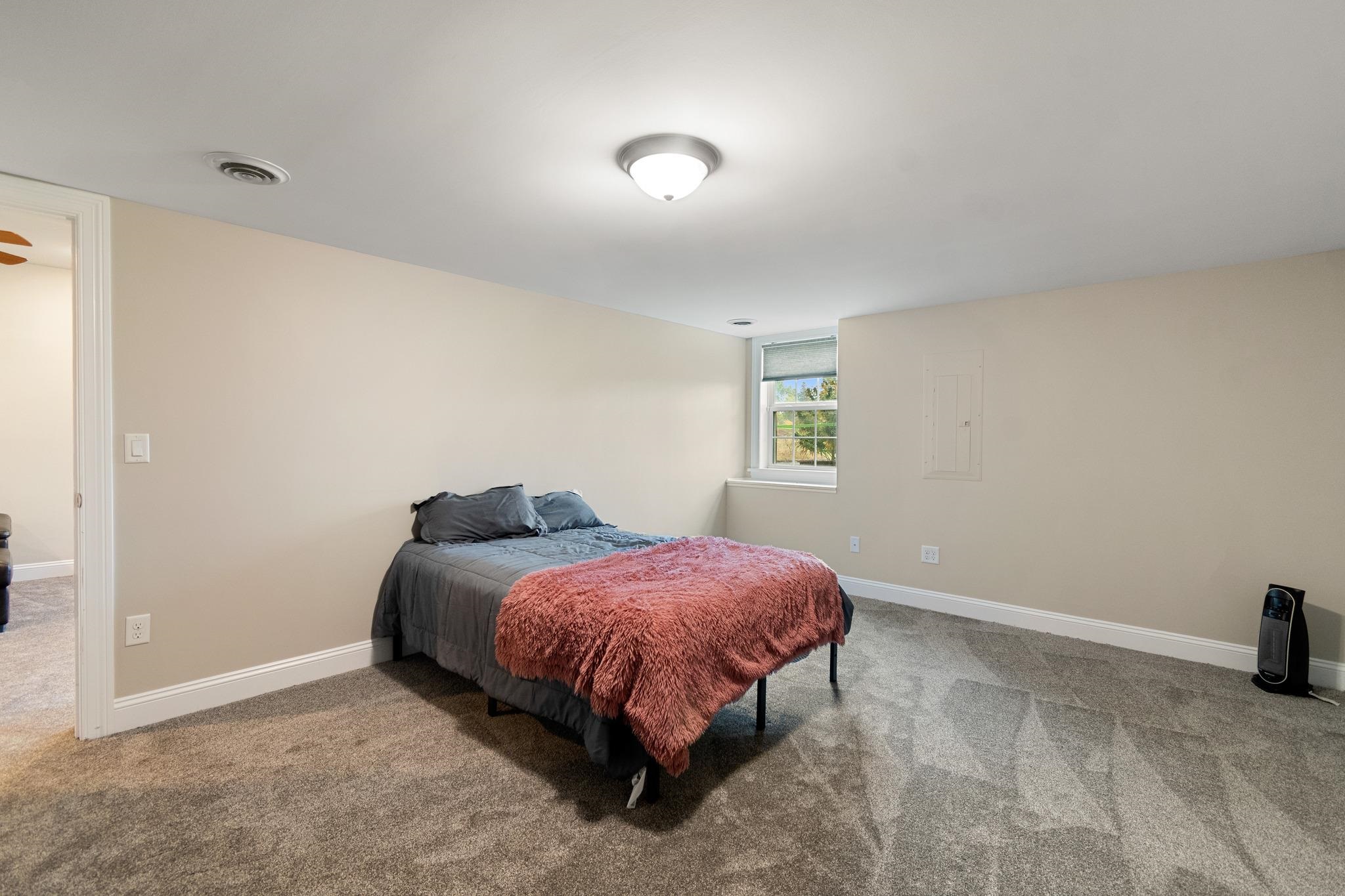 8 Meadow View Drive Property Photo 44