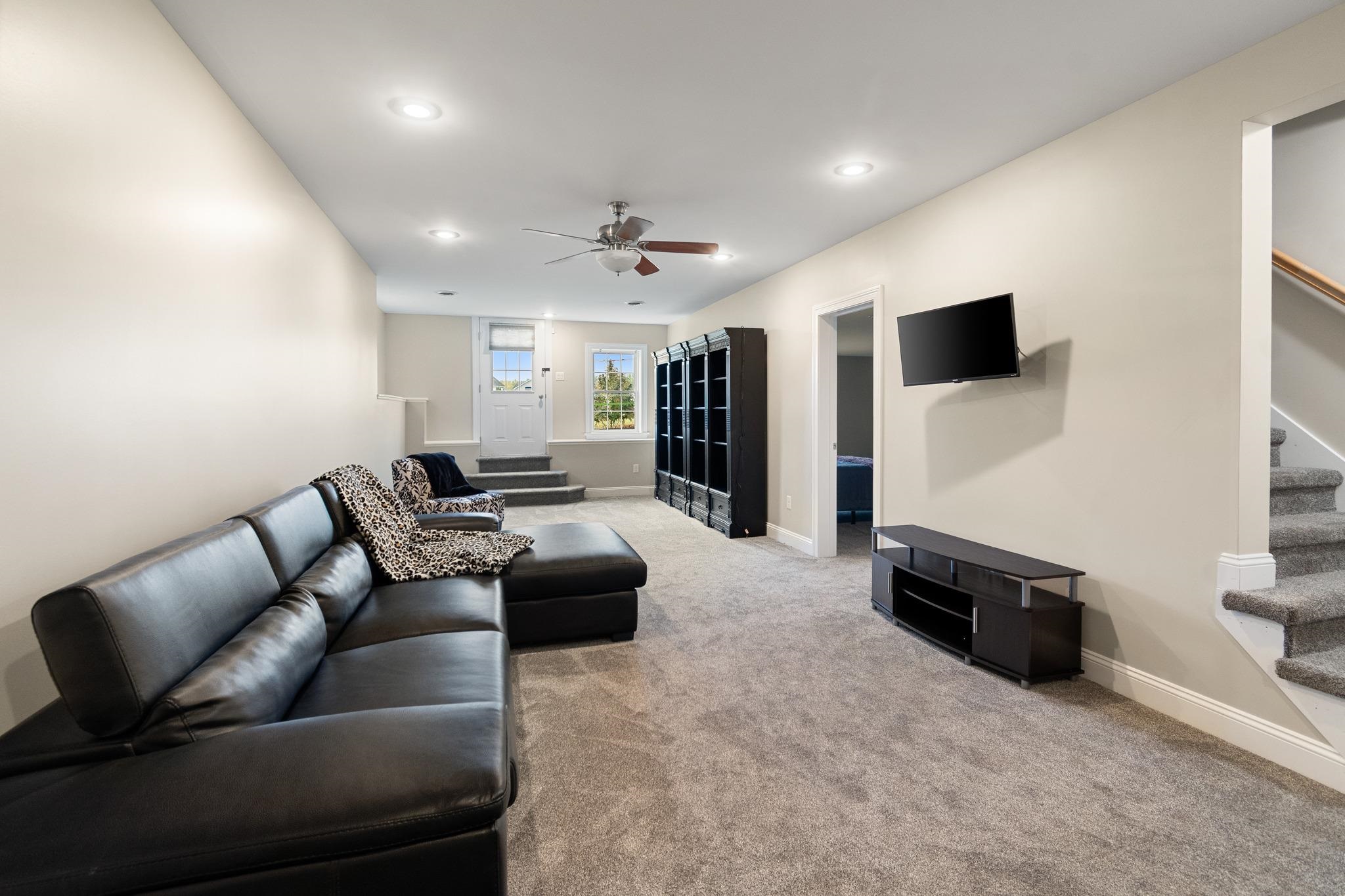 8 Meadow View Drive Property Photo 45