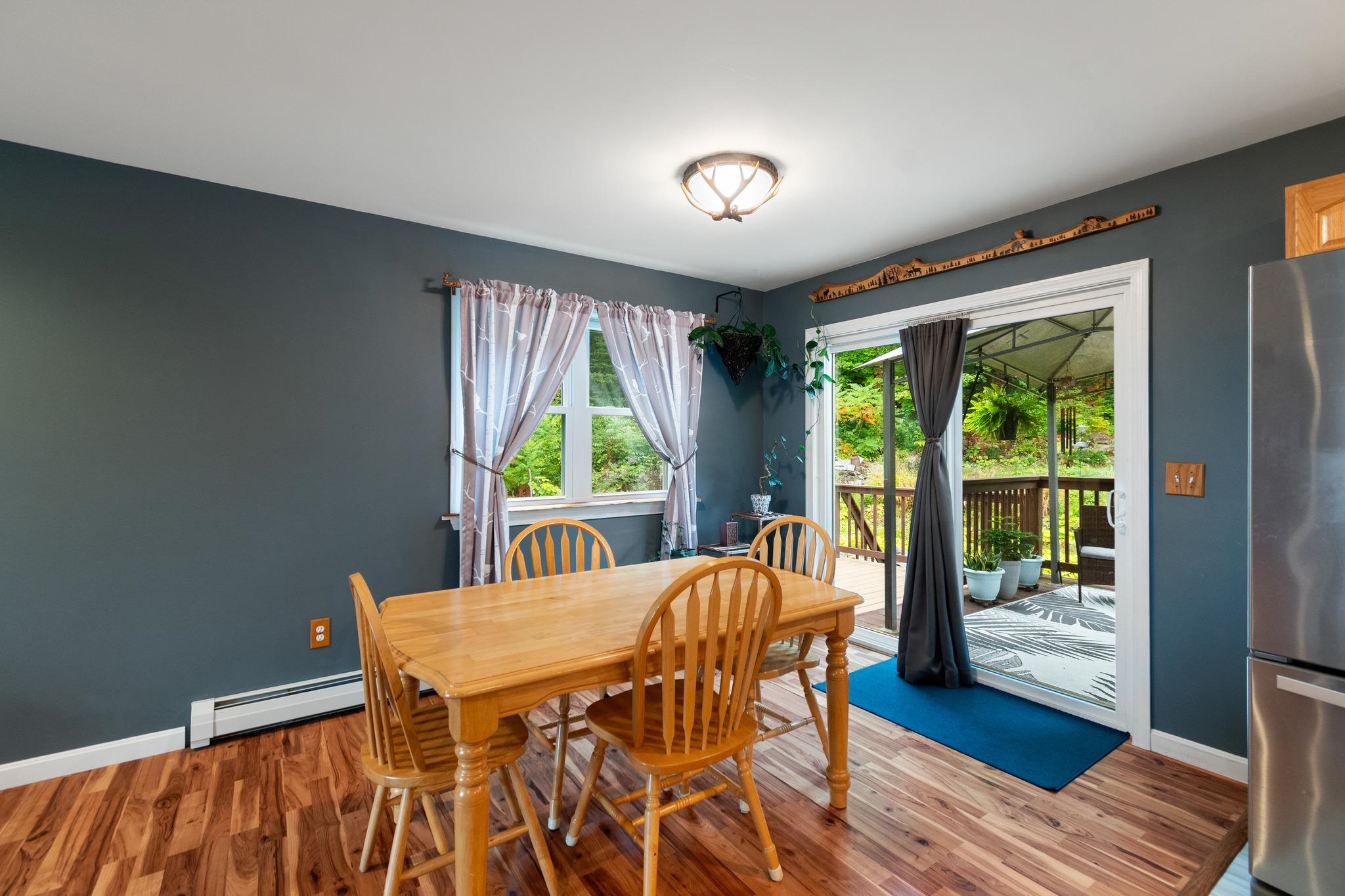 387 St. Albans Road Property Photo 8