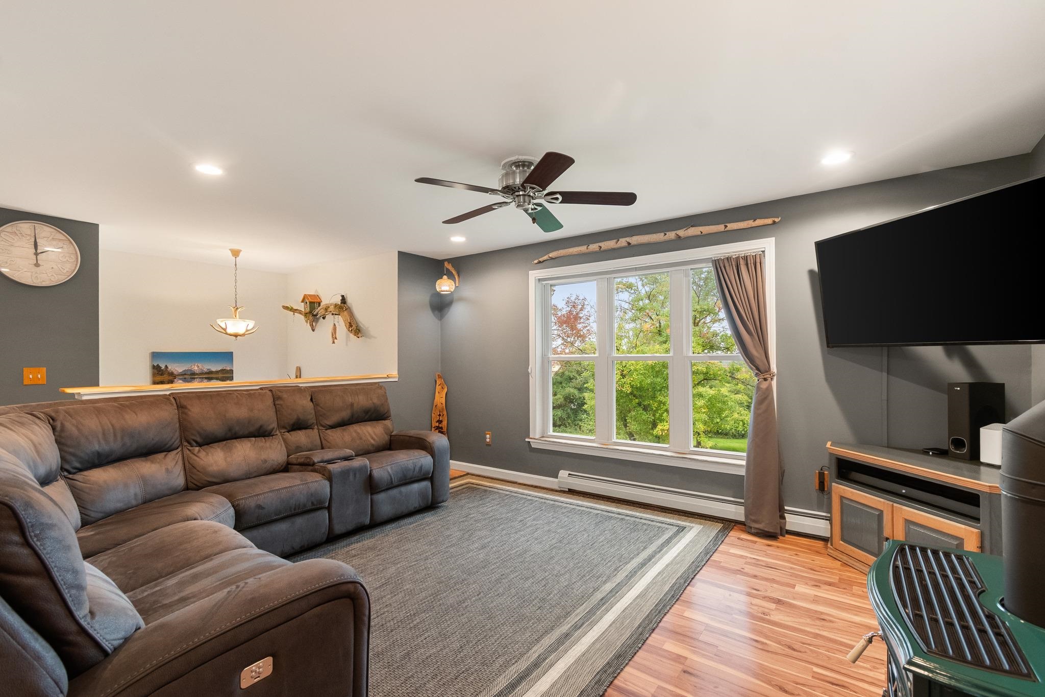 387 St. Albans Road Property Photo 10