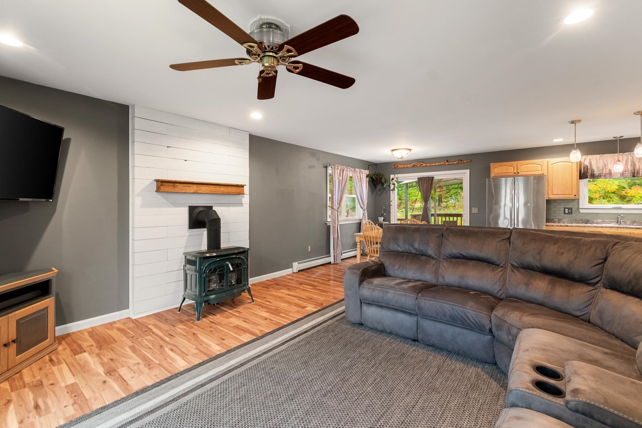 387 St. Albans Road Property Photo 11
