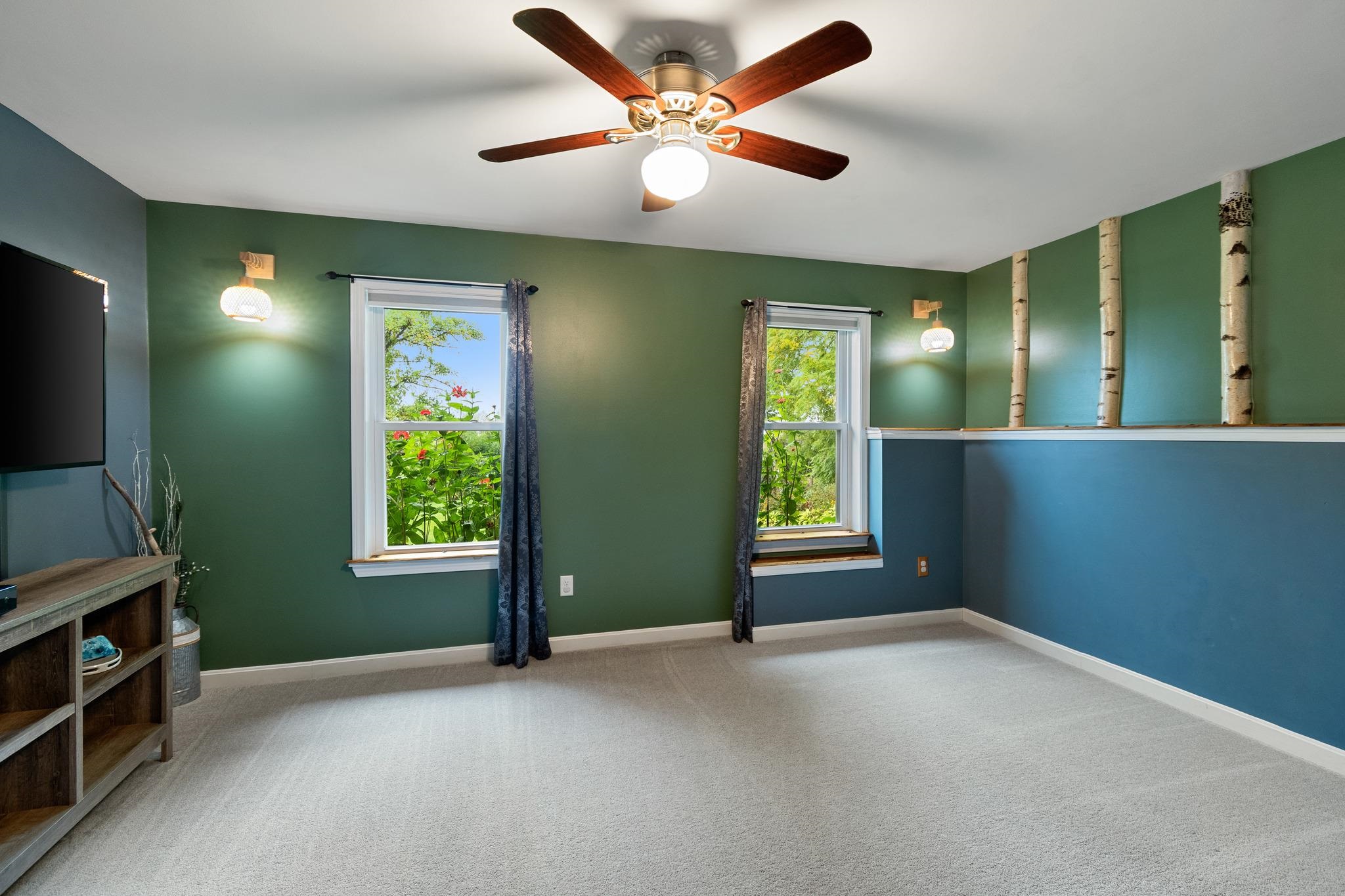 387 St. Albans Road Property Photo 24