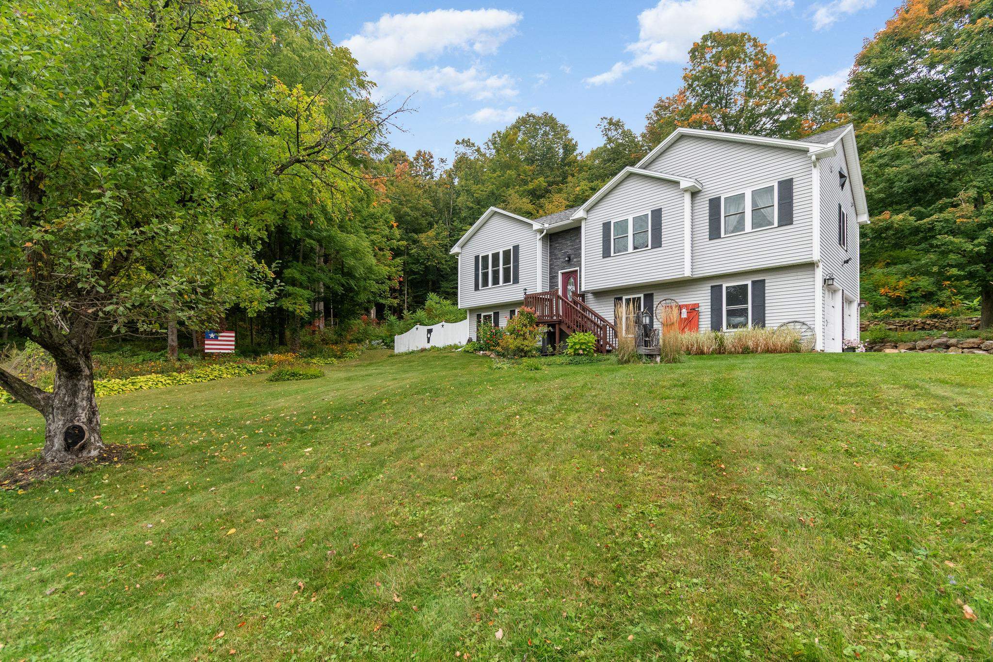 387 St. Albans Road Property Photo 38