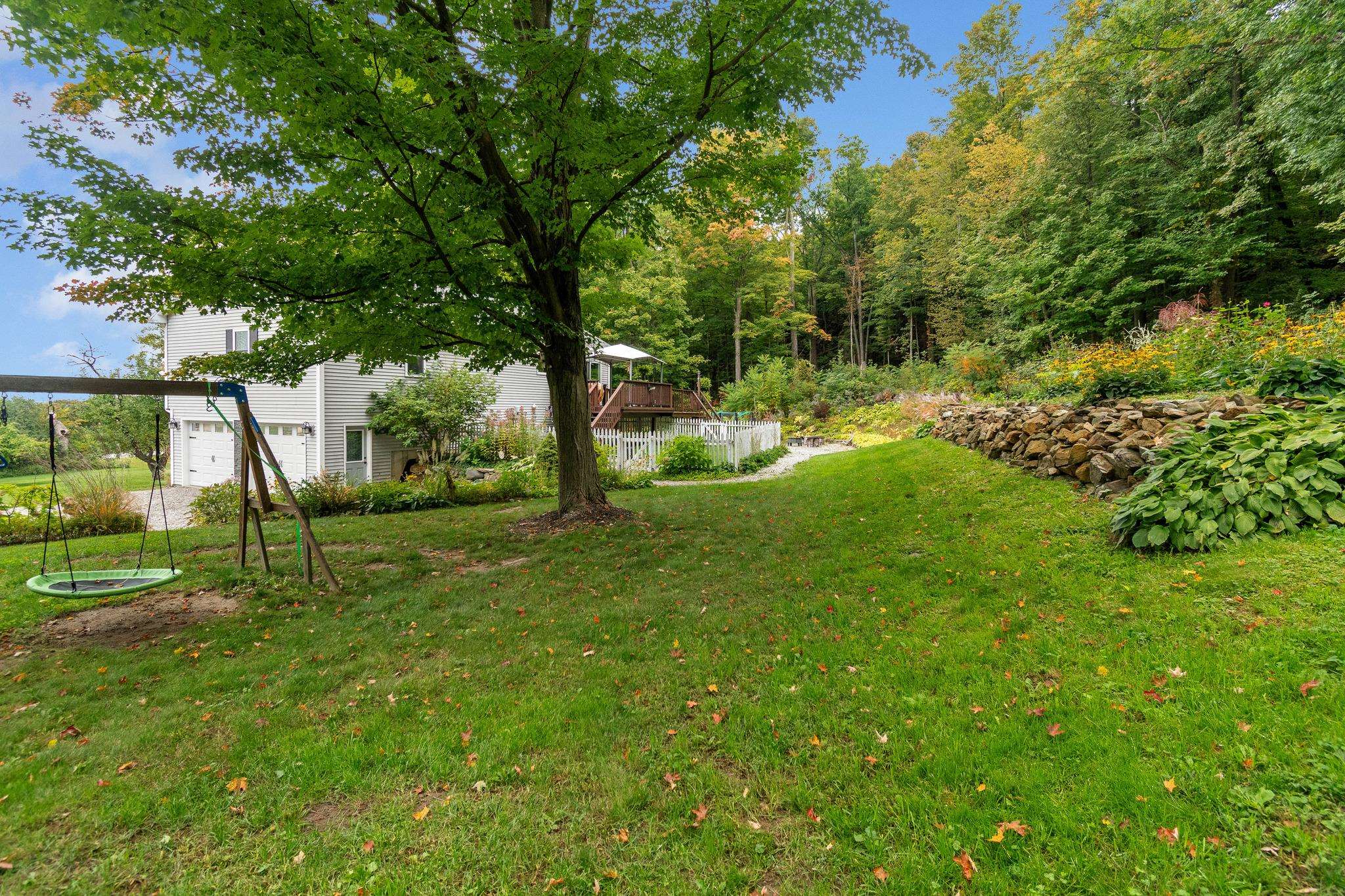 387 St. Albans Road Property Photo 41