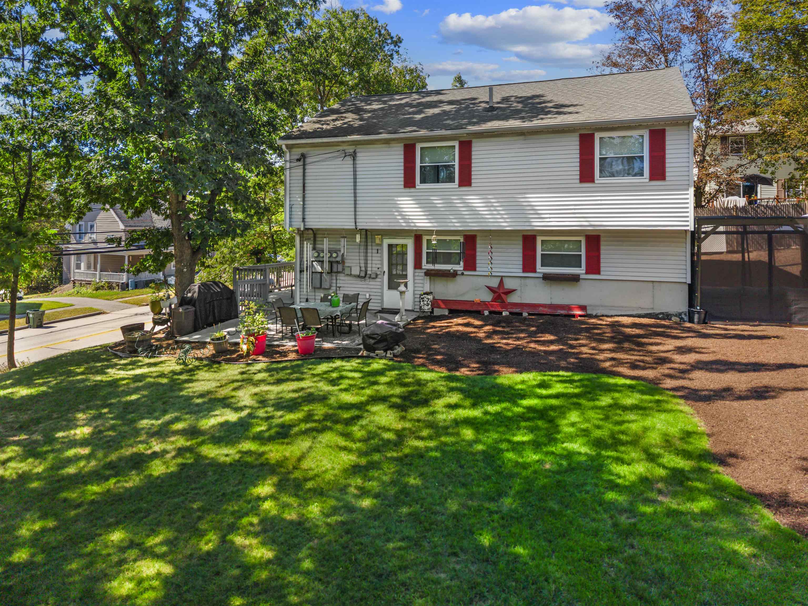 606 Hanover Street Property Photo 1