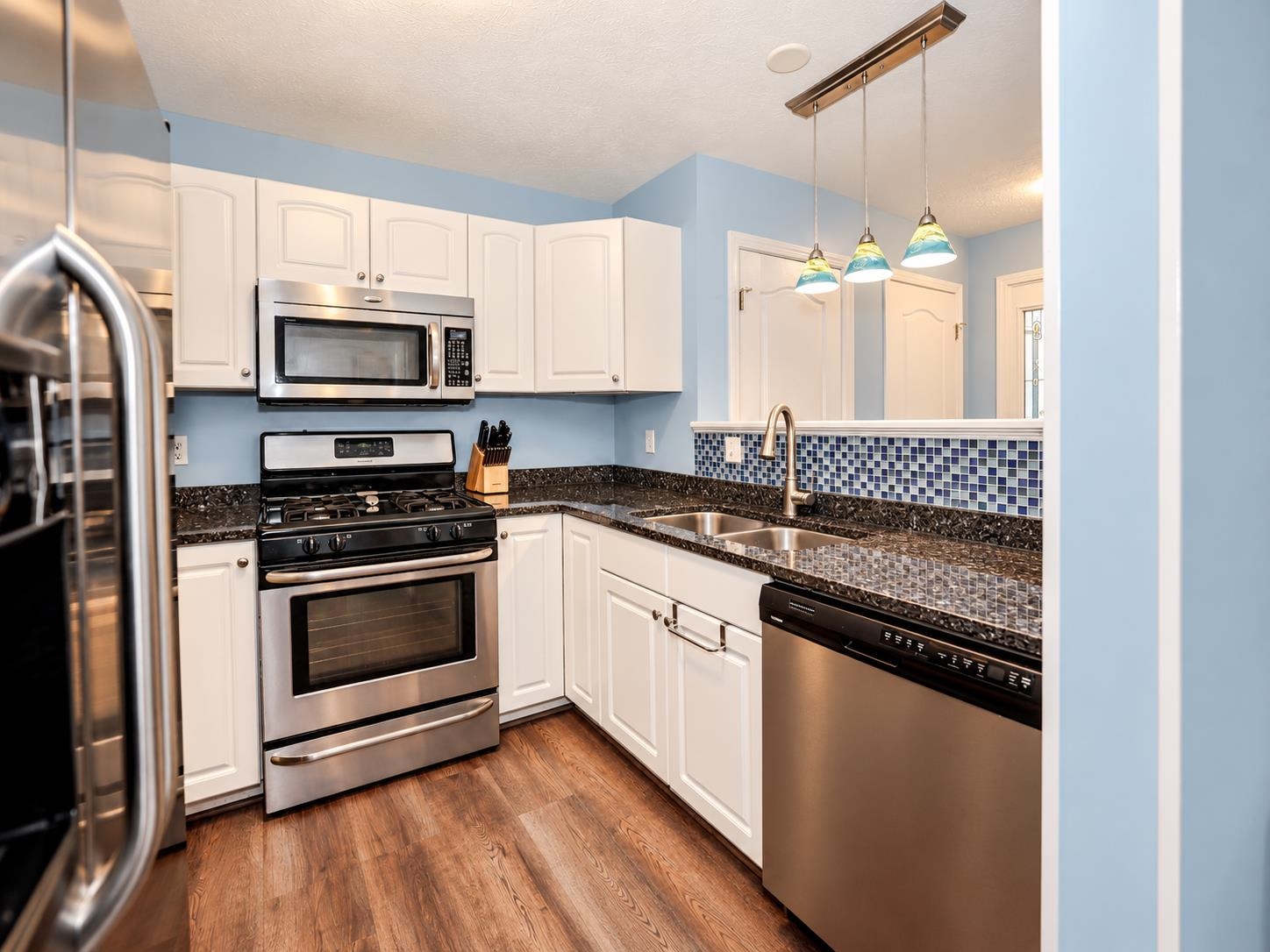 27 Suffolk Court Property Photo 1