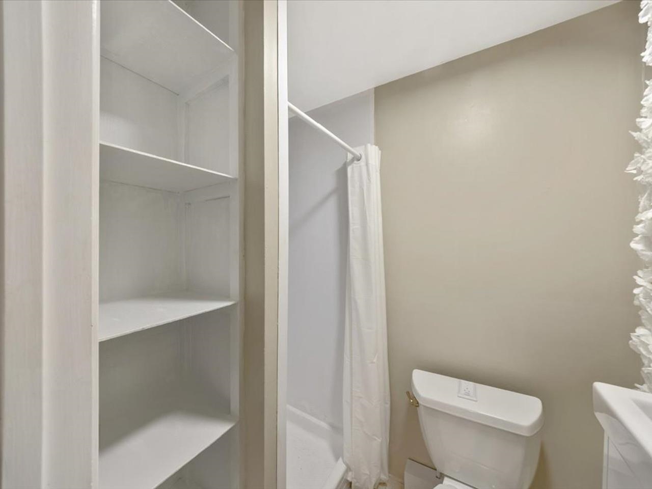 92 West Street Property Photo 16