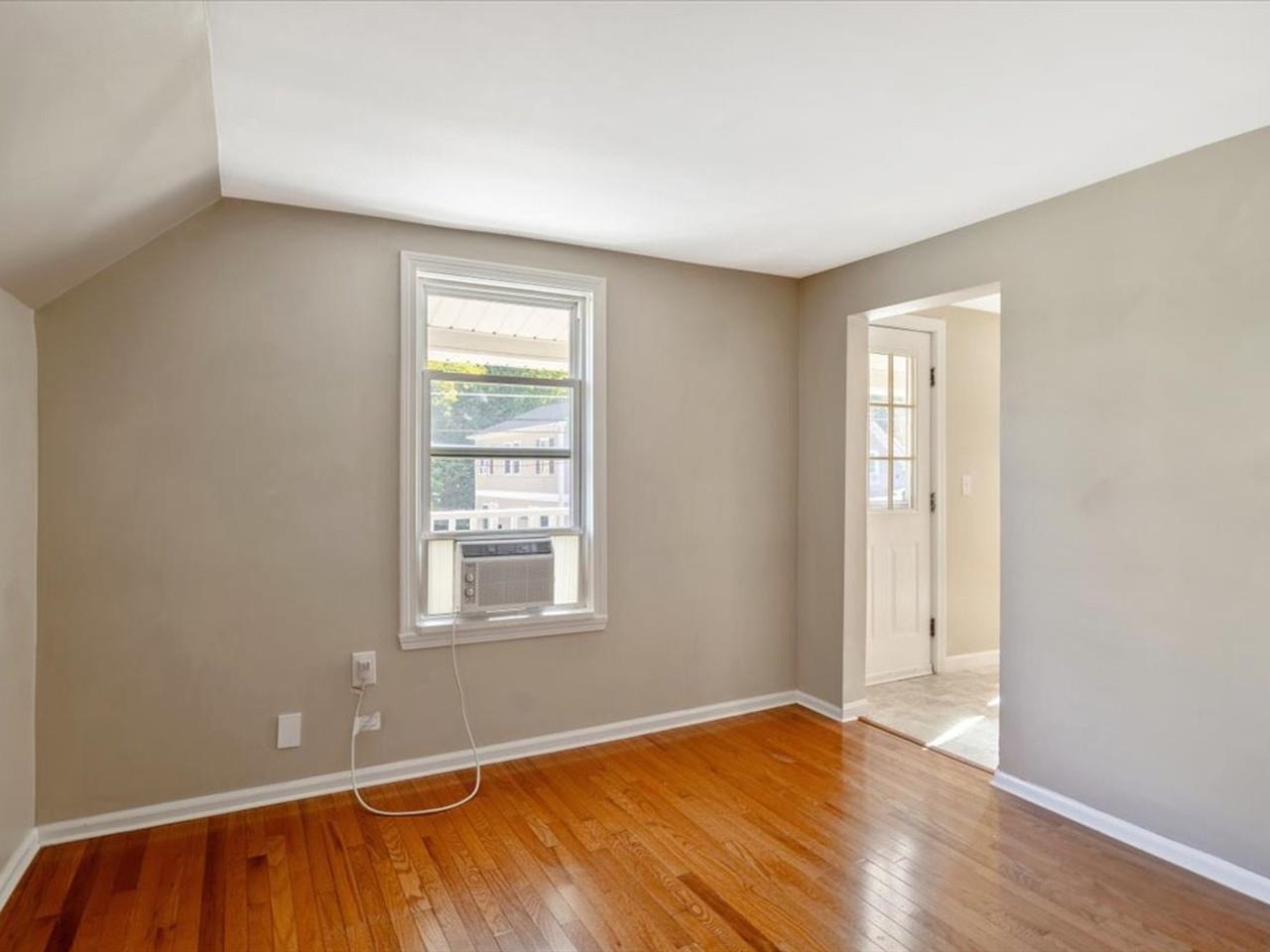 92 West Street Property Photo 18