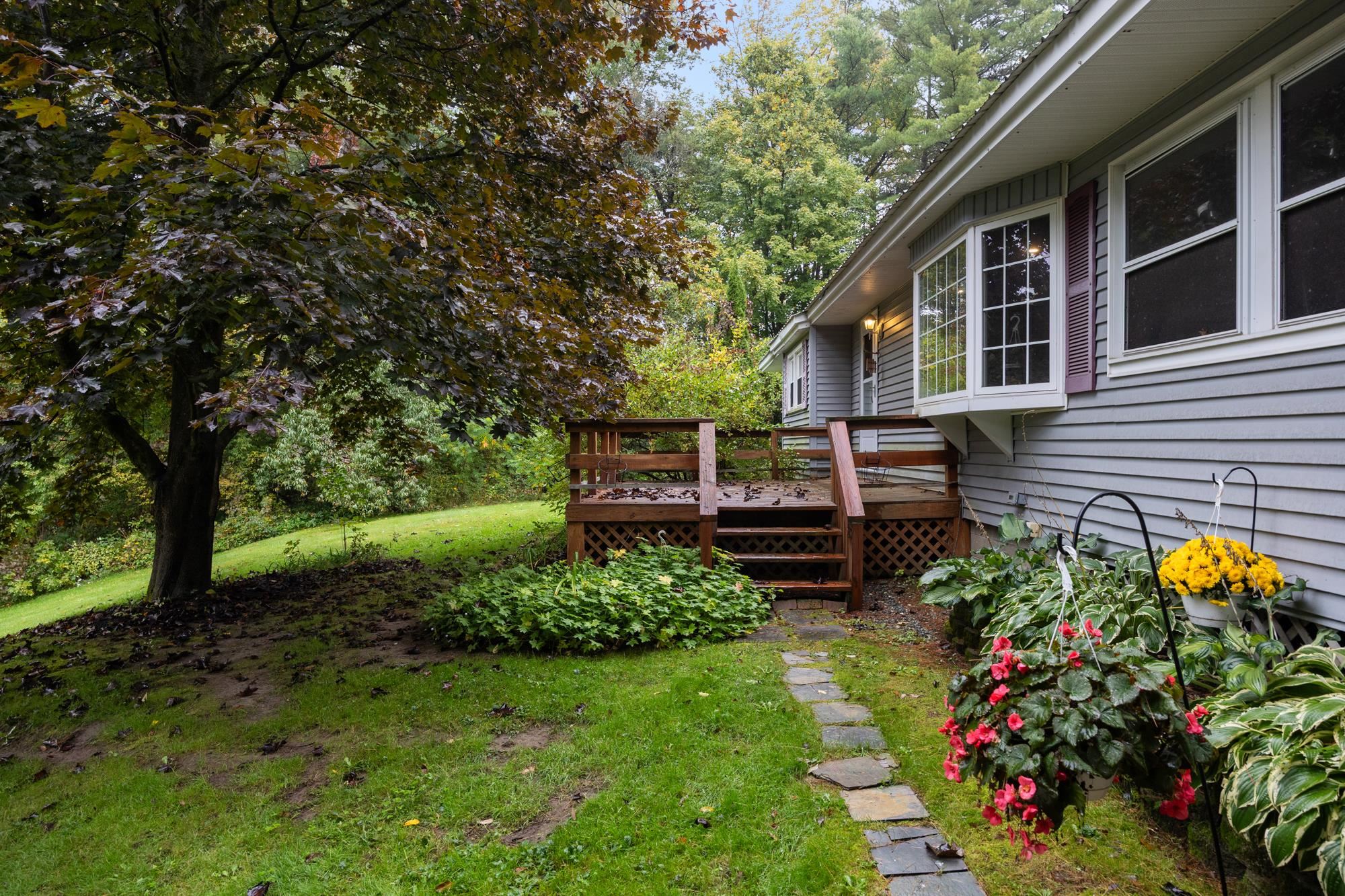 9042 Williston Road Property Photo 1