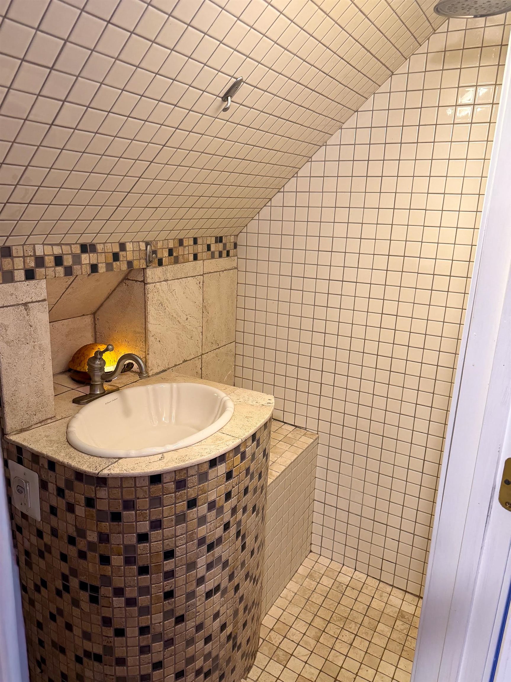 23 Calais Road Property Photo 38