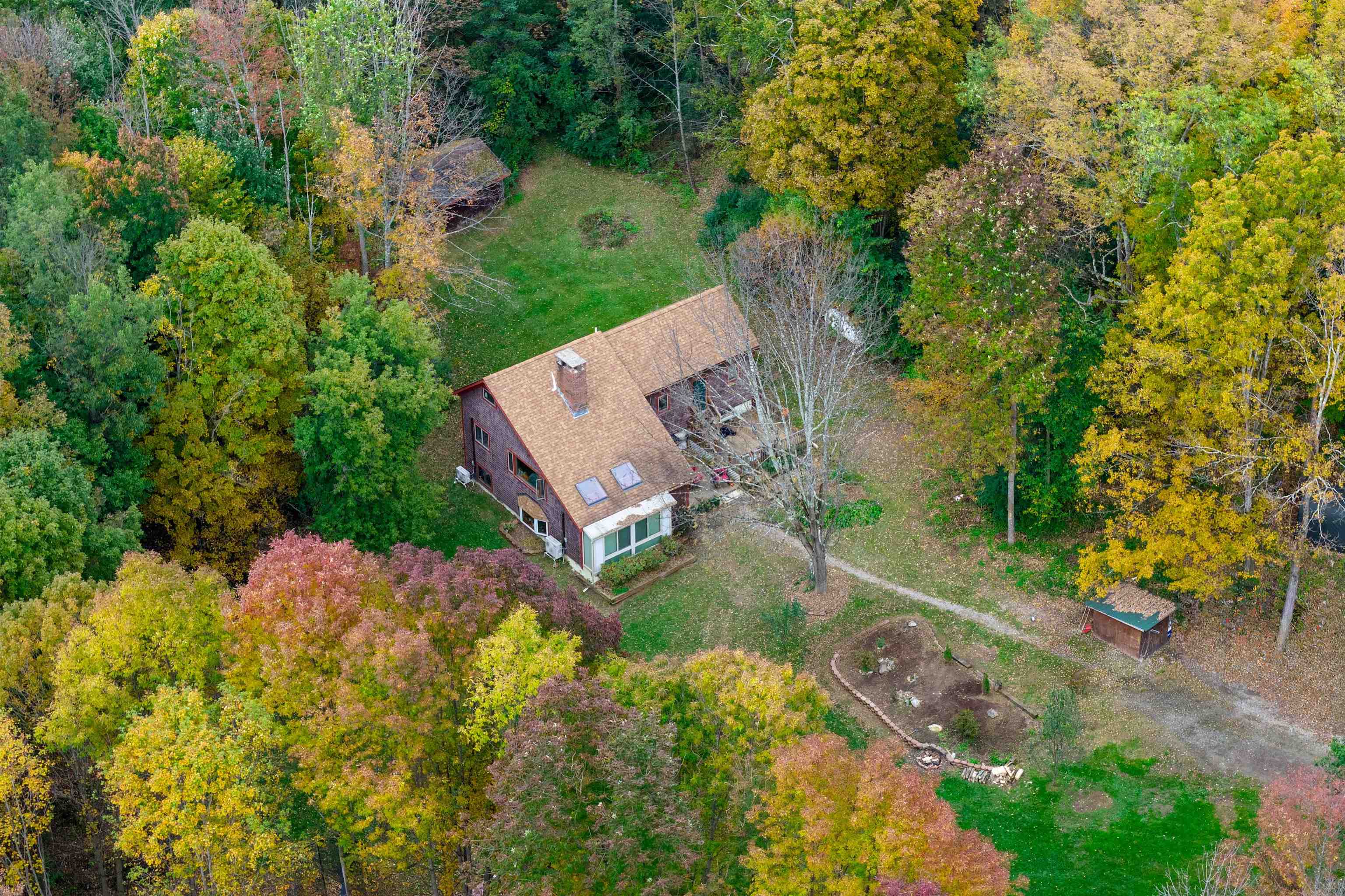 852 Boardman Hill Property Photo 3