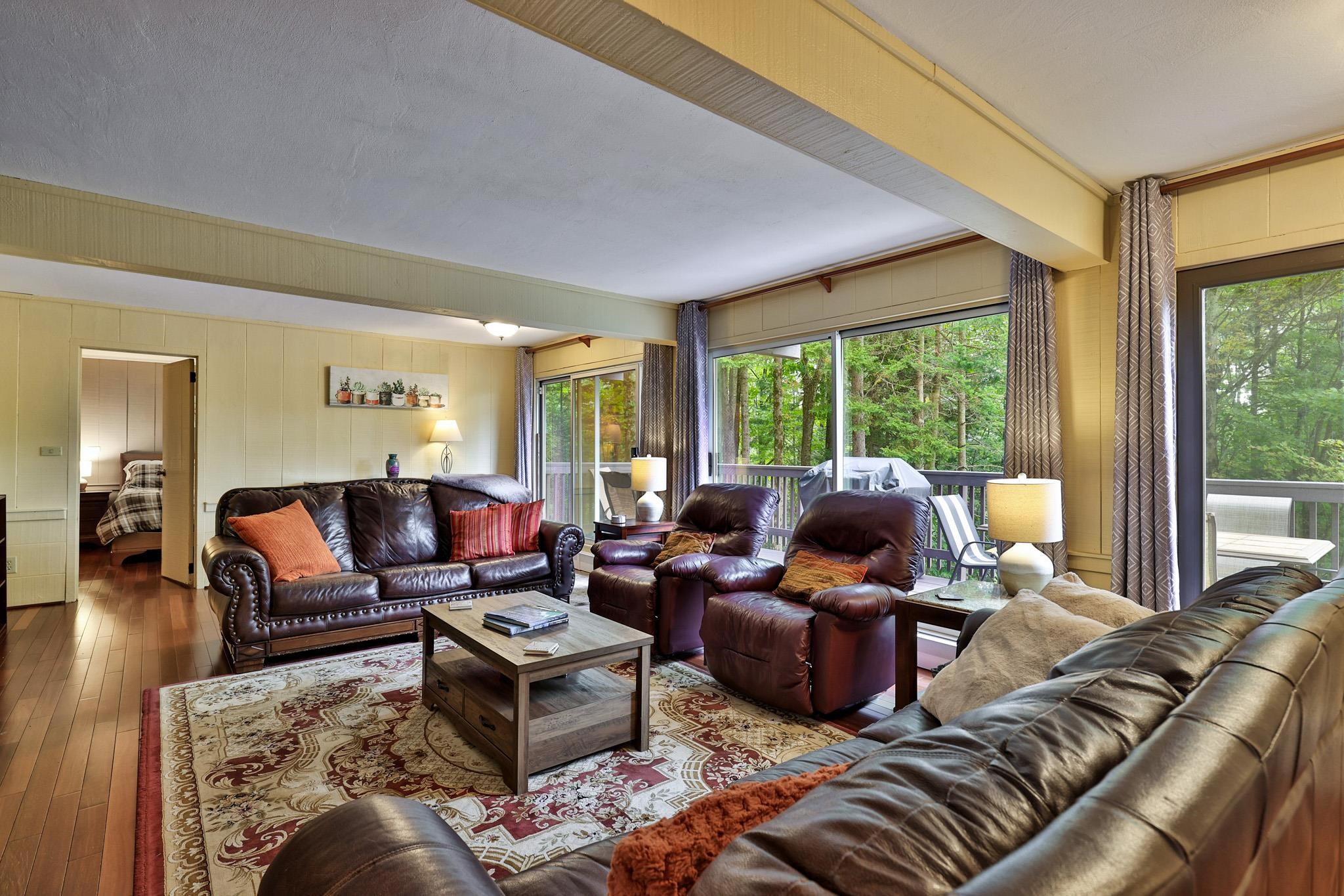 183 Southview Path Property Photo 3