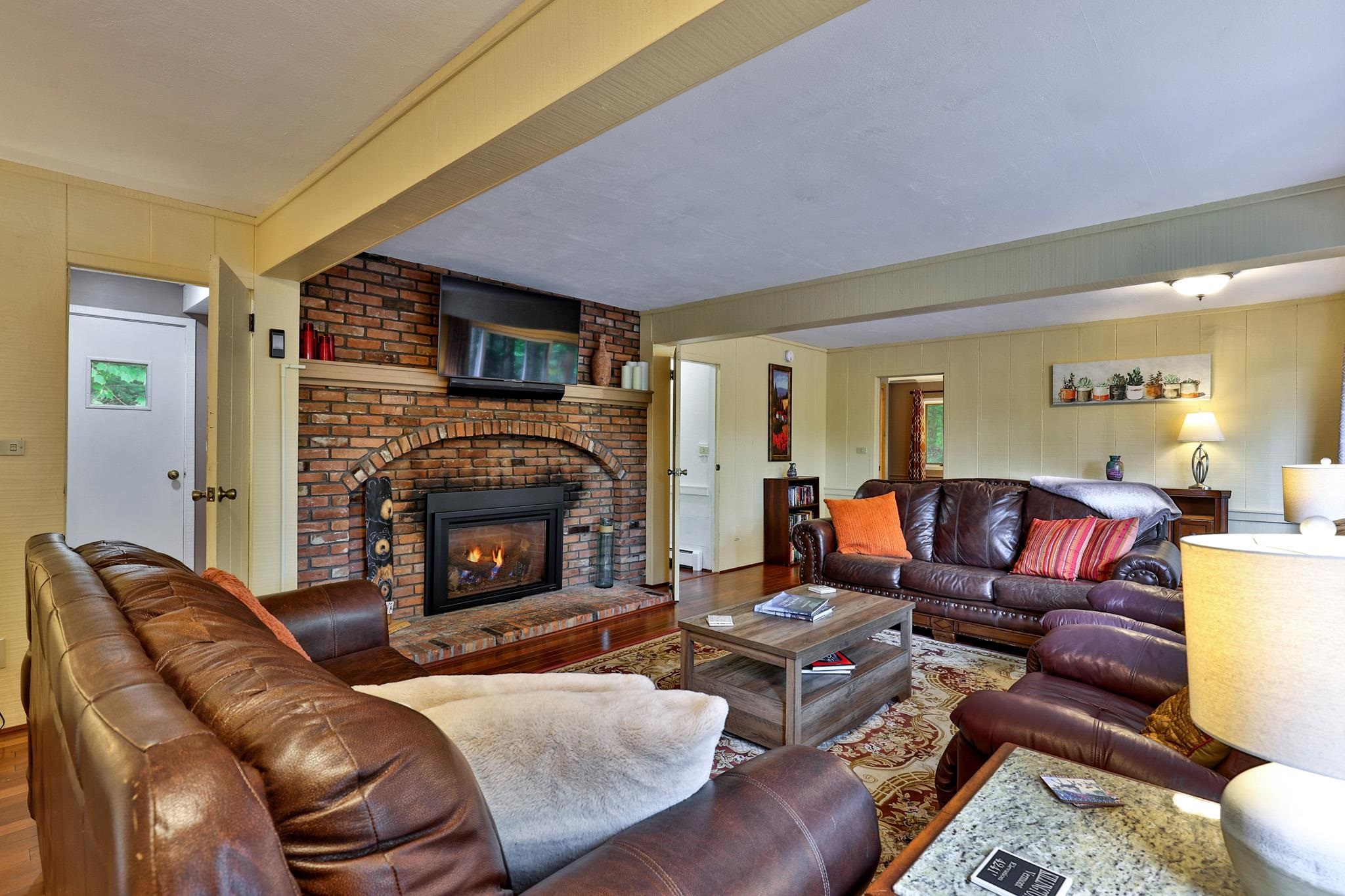183 Southview Path Property Photo 4
