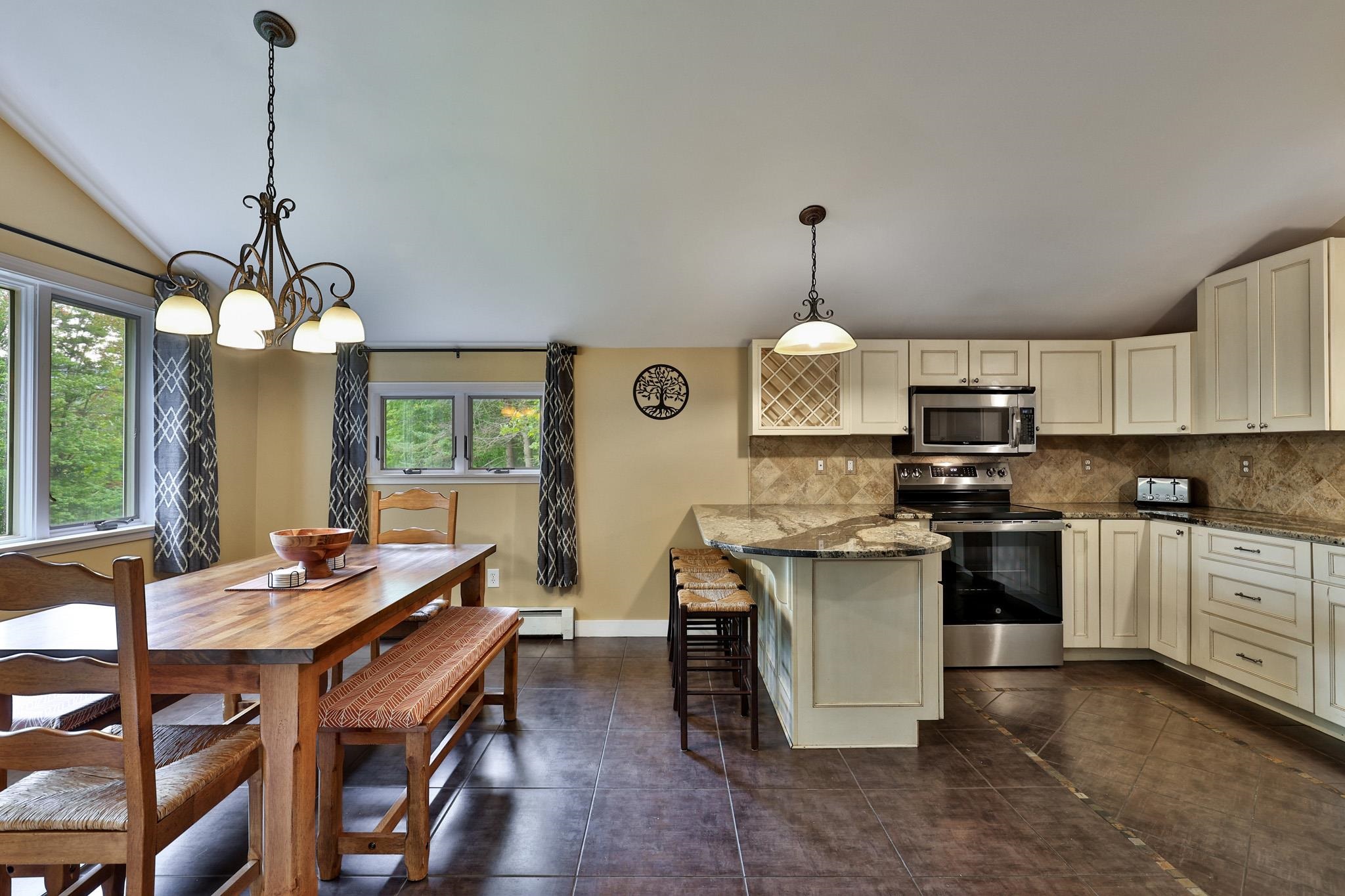 183 Southview Path Property Photo 8