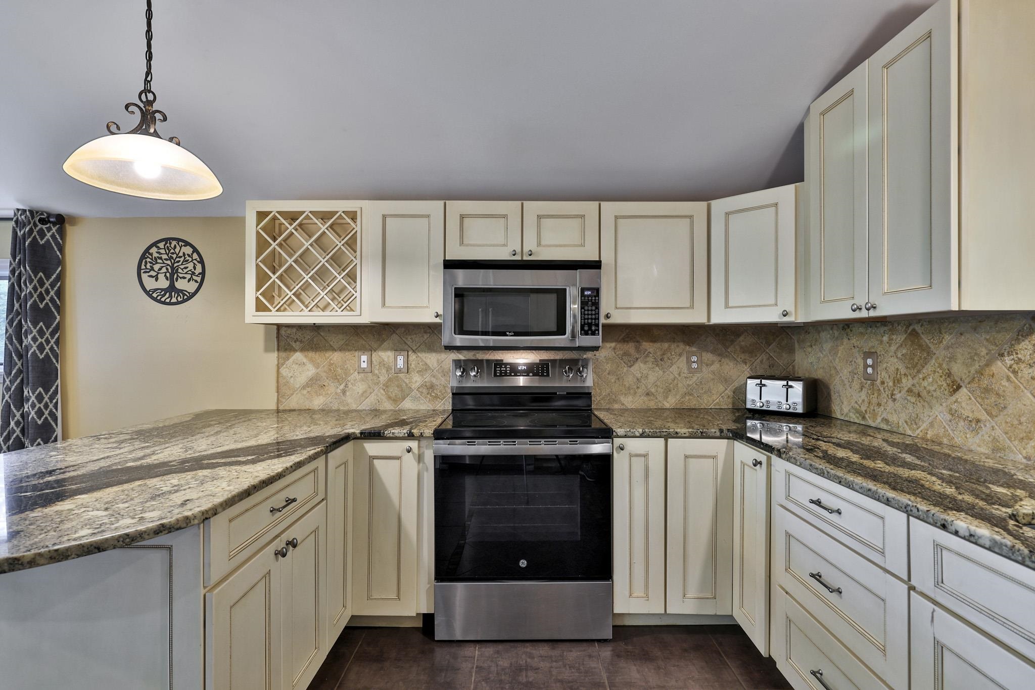 183 Southview Path Property Photo 12