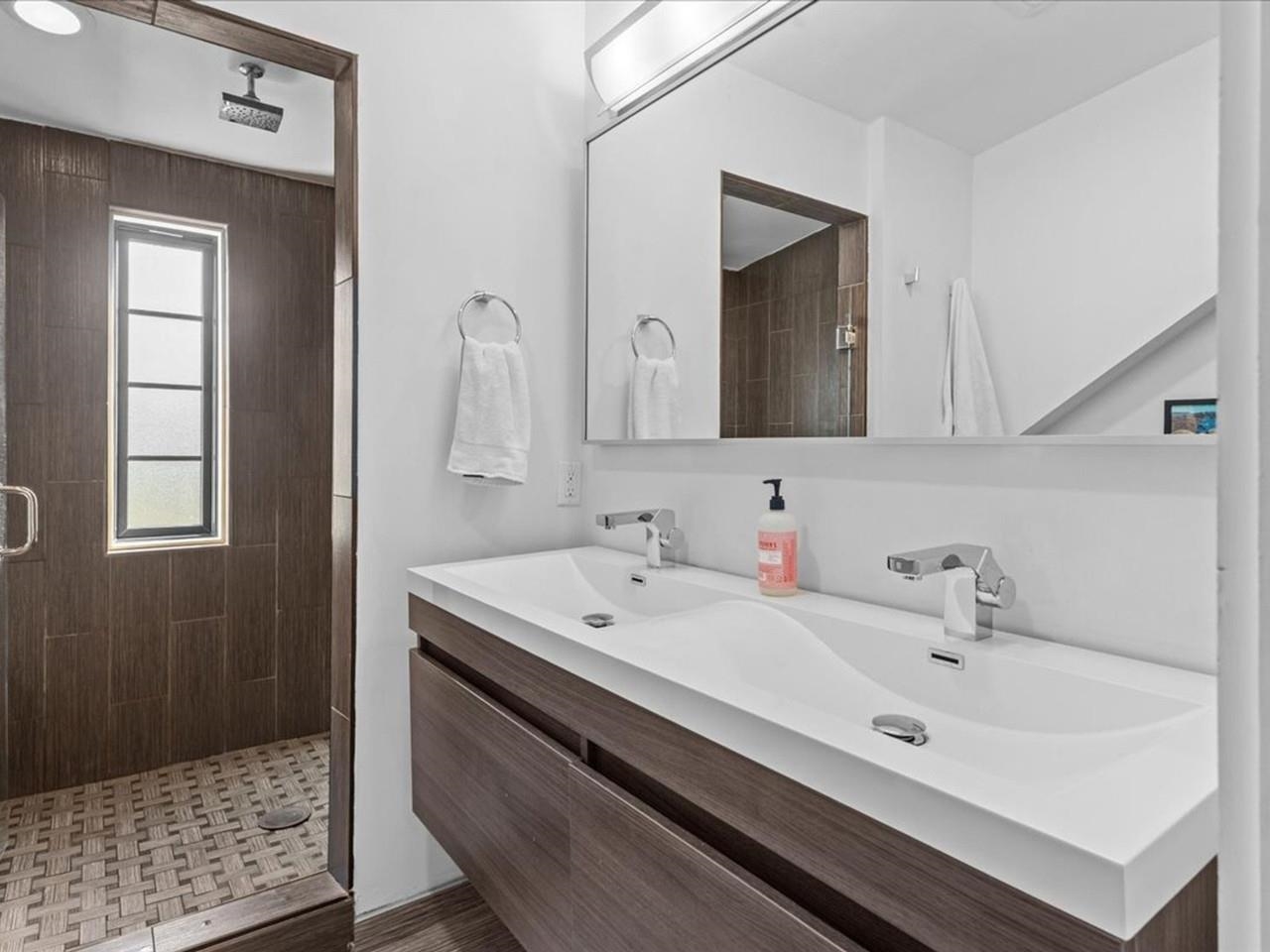 170 Shelburne Street Property Photo 33