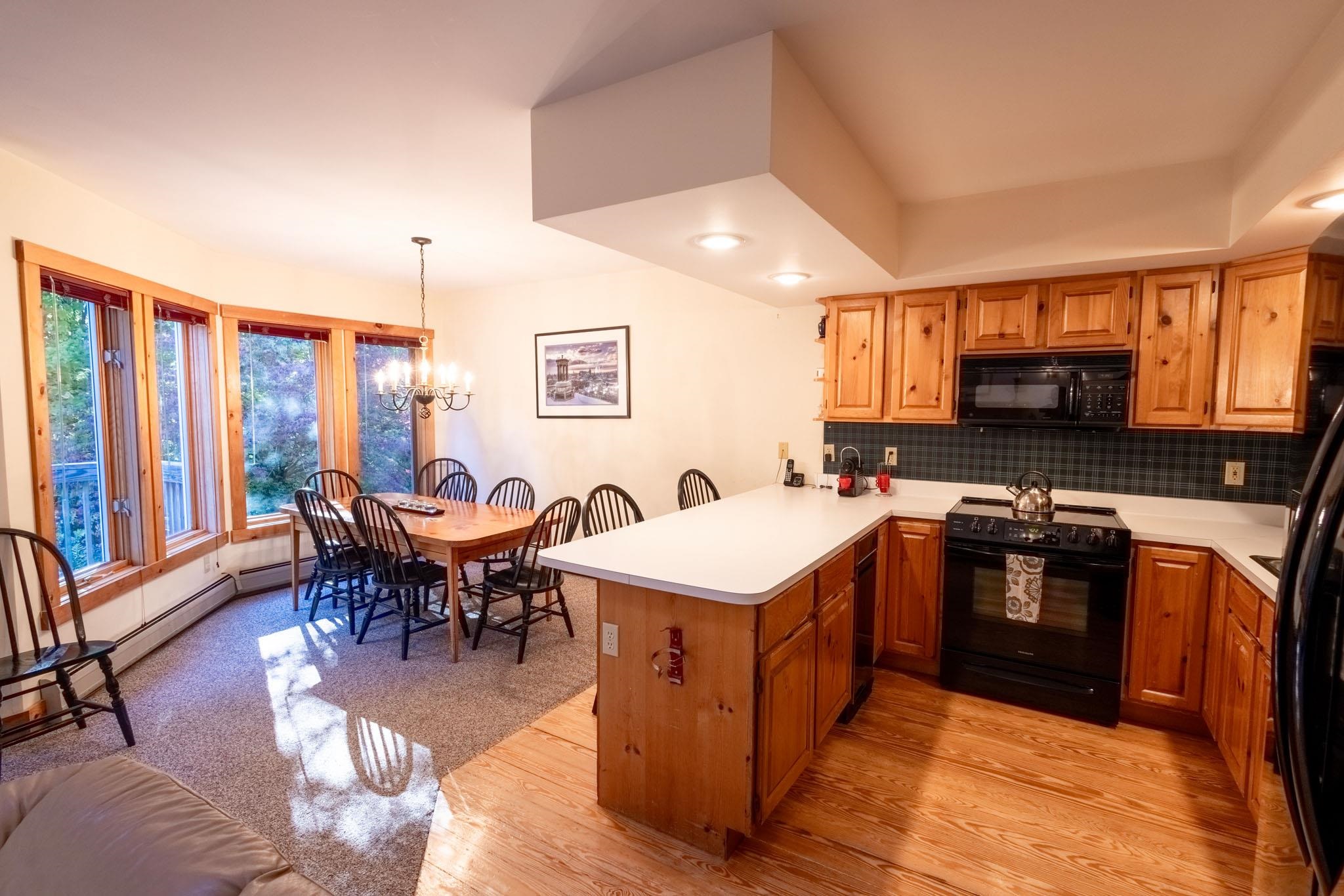 533 North Village Road Property Photo 12