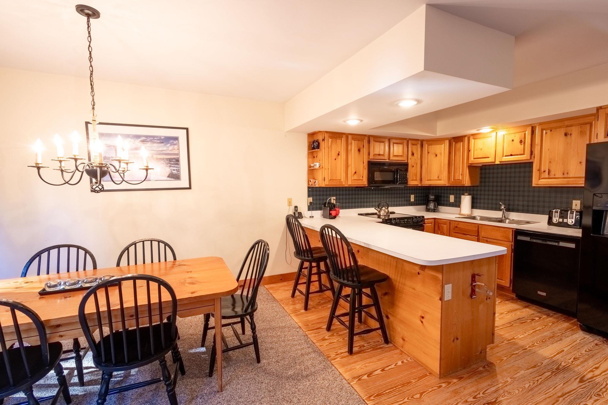 533 North Village Road Property Photo 13
