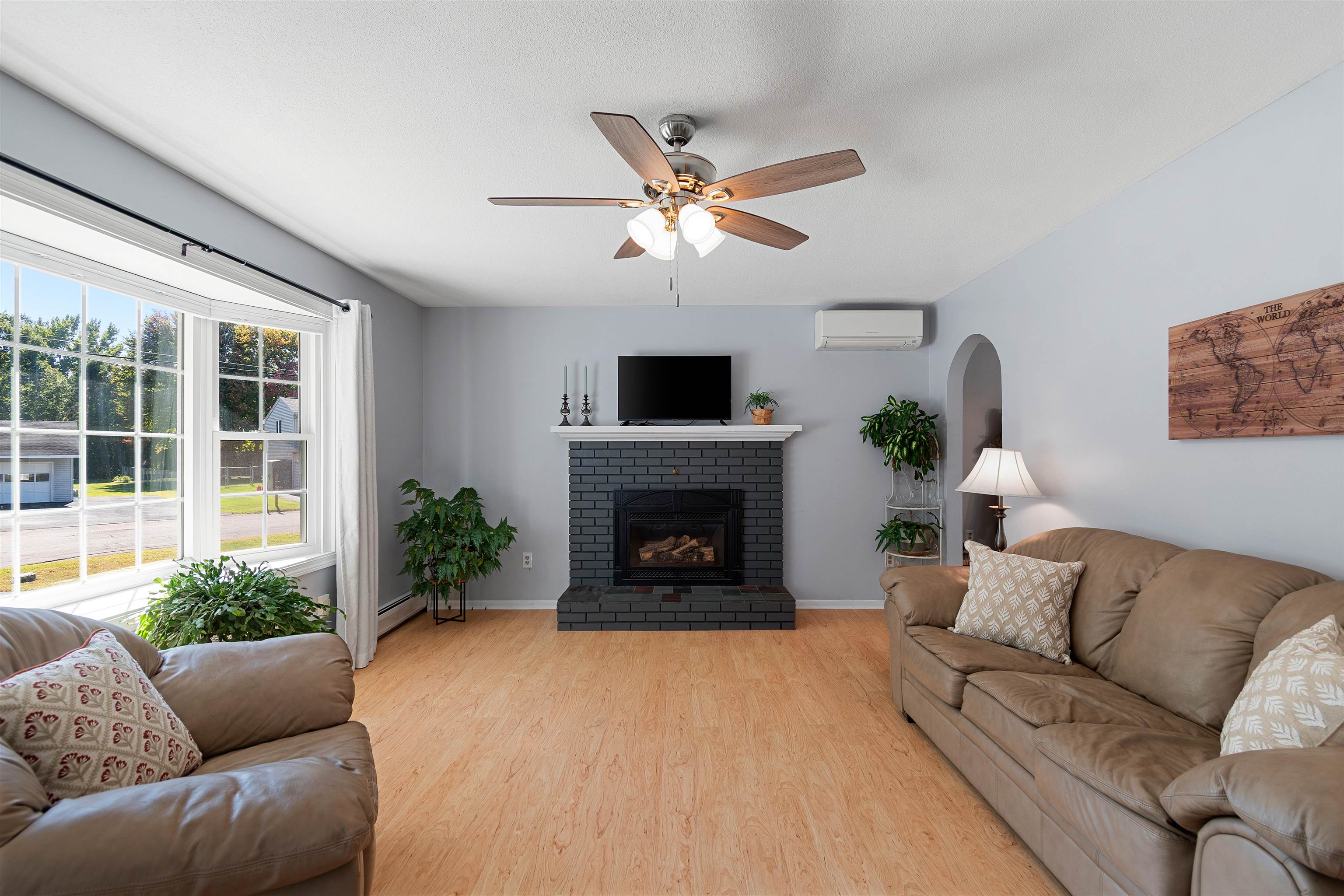 105 Bonanza Park Property Photo 6