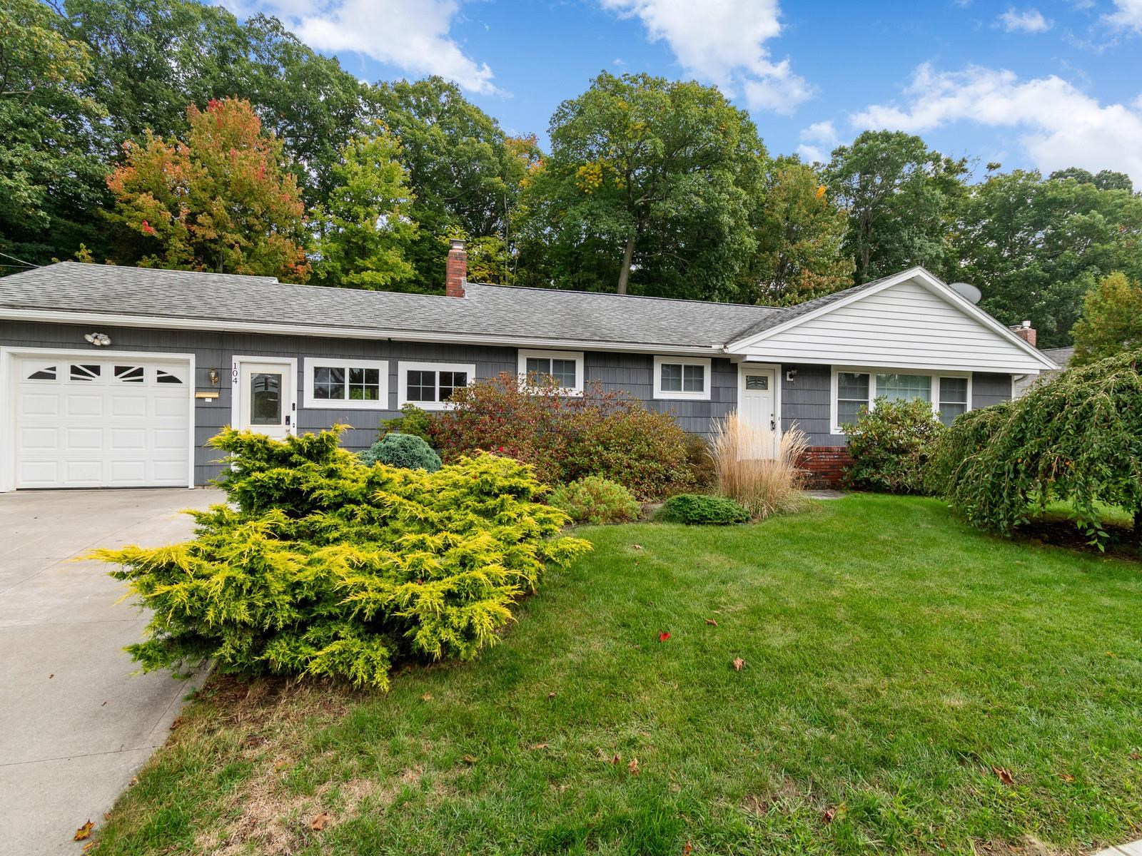104 Wildwood Drive Property Photo 1