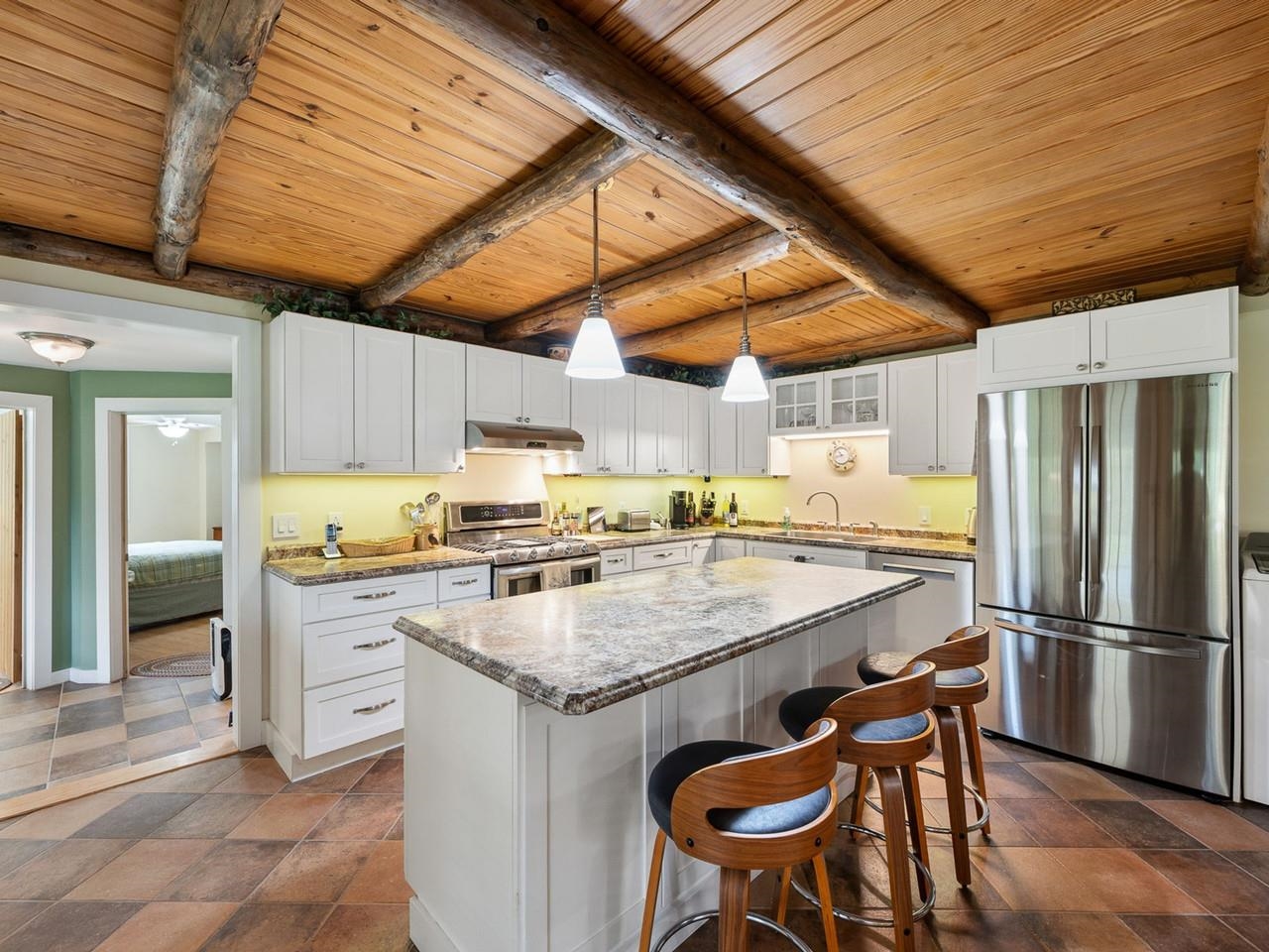 2088 Town Line Road Property Photo 7