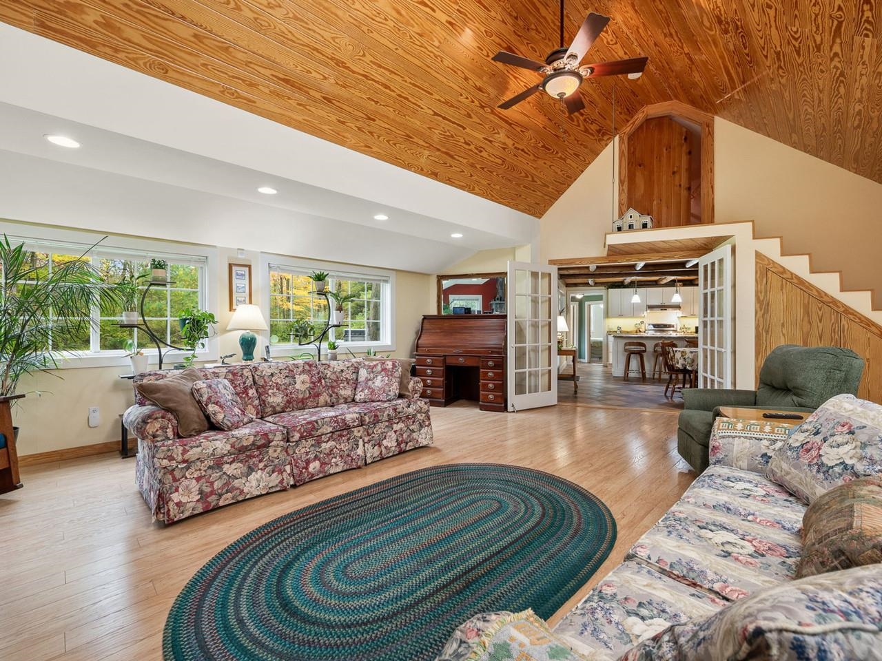 2088 Town Line Road Property Photo 16