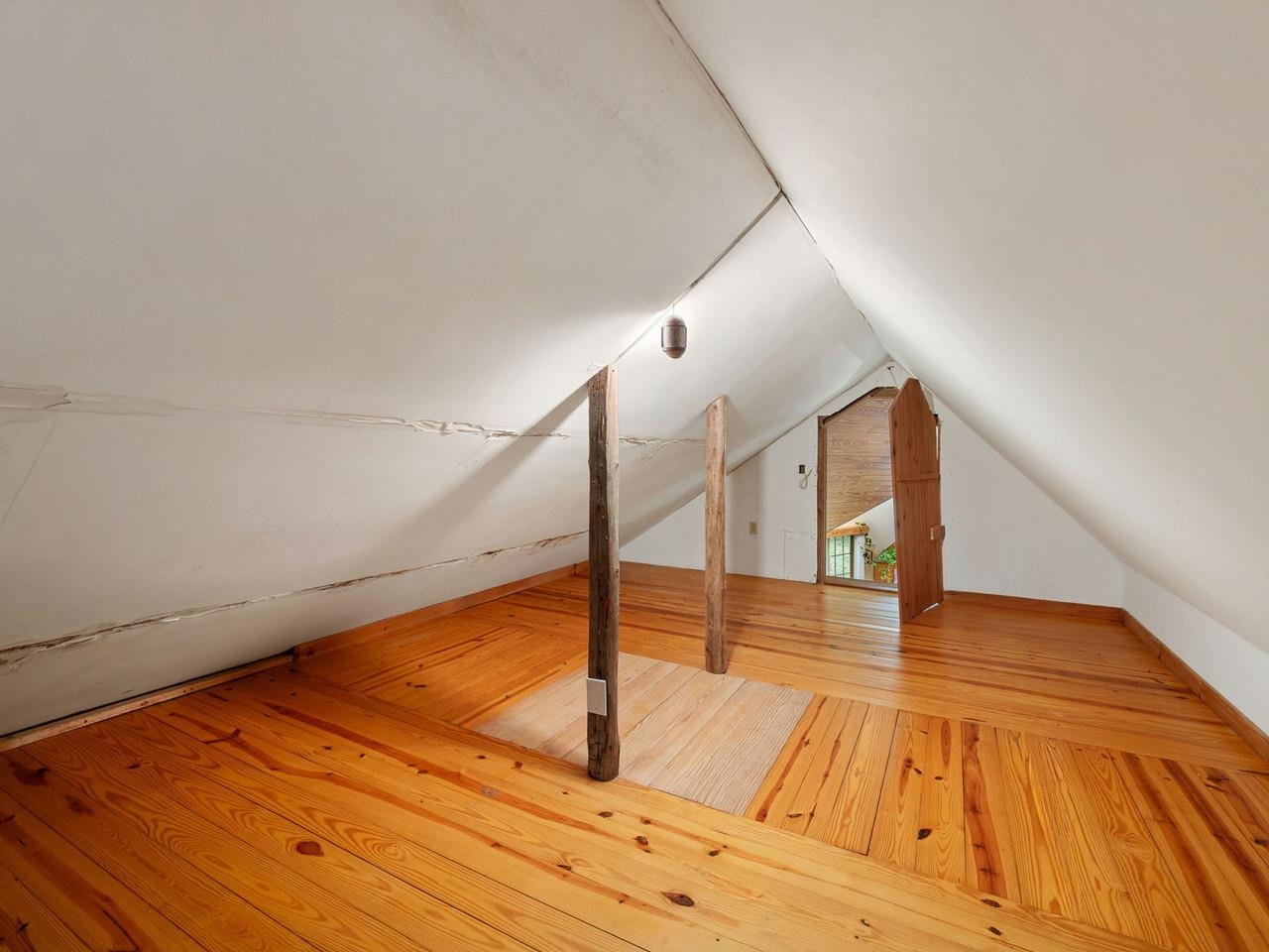 2088 Town Line Road Property Photo 27